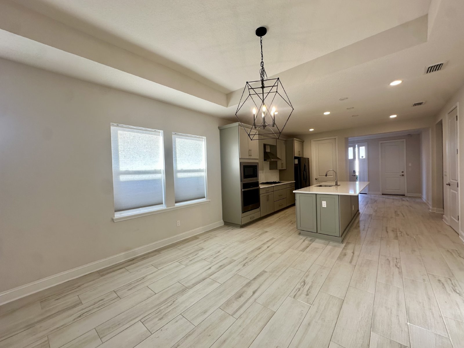 Centrally Located in Growing Area, Gated Community! property image