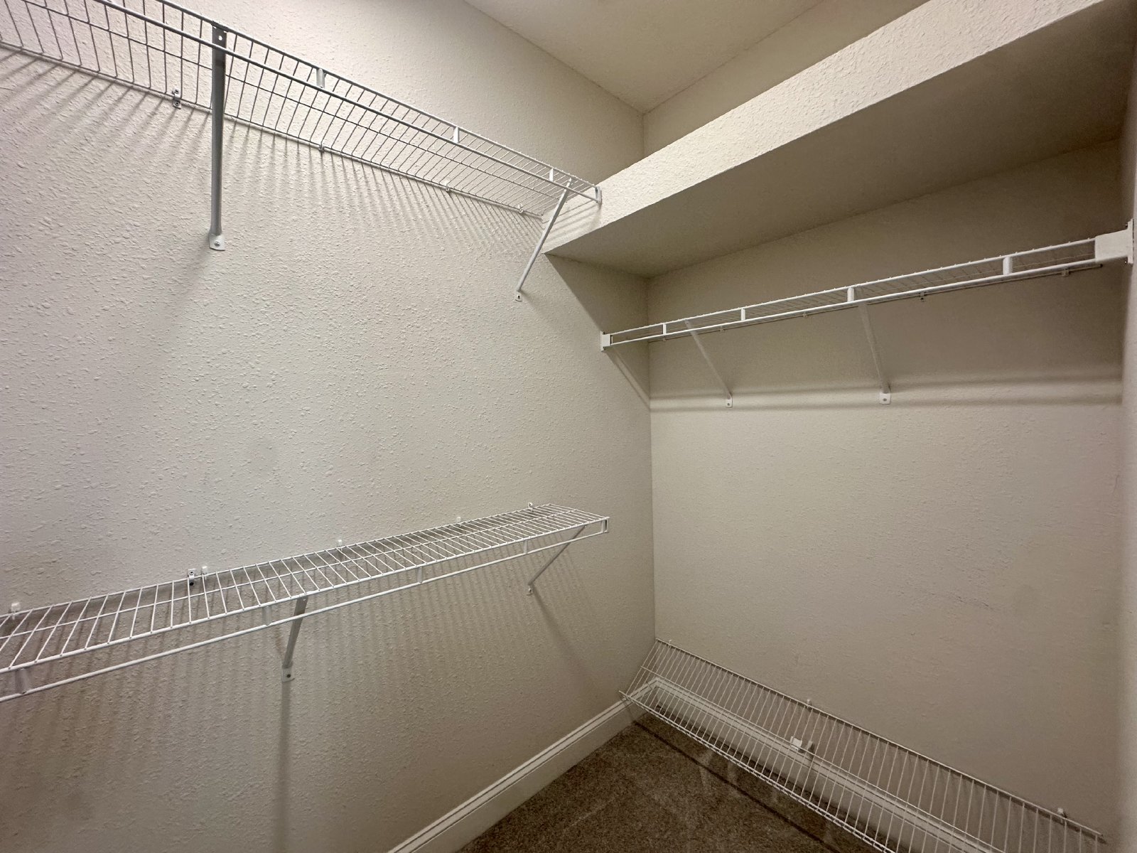 Centrally Located in Growing Area, Gated Community! property image