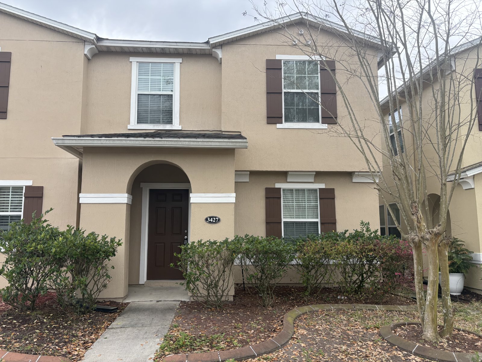 Great Opportunity- Oakleaf Townhome with 2 Car Garage! property image