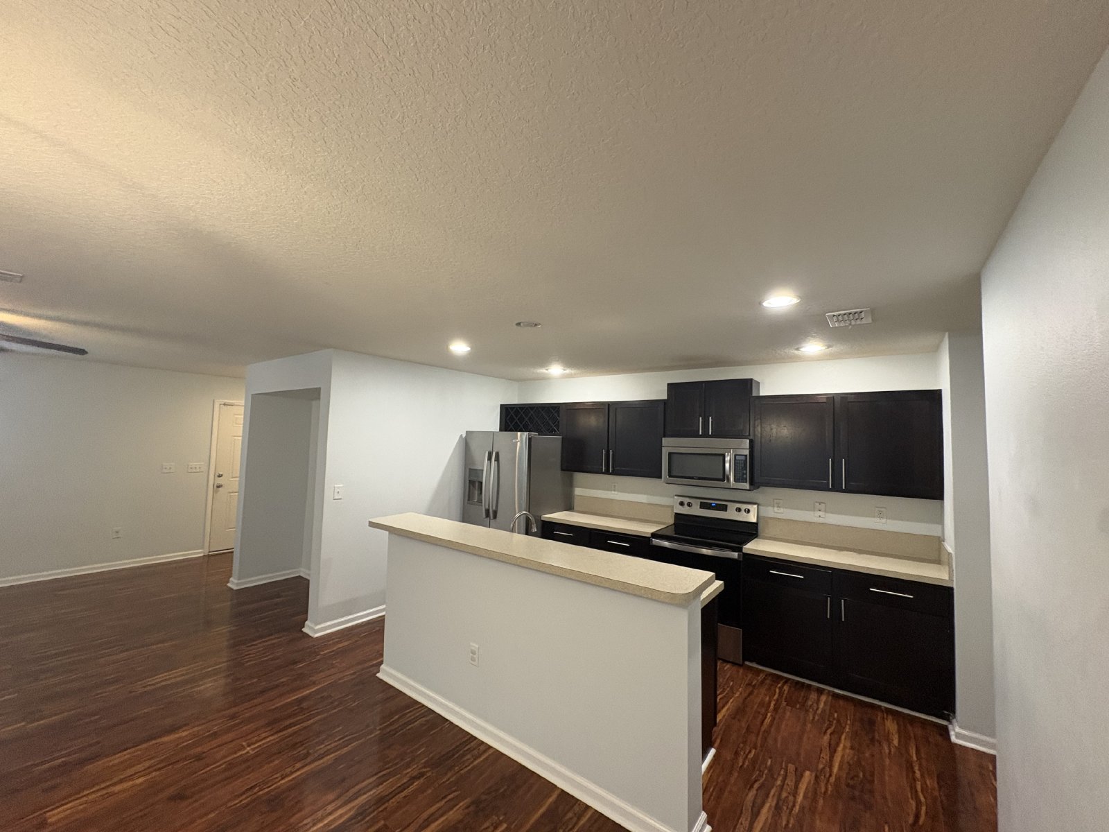 Great Opportunity- Oakleaf Townhome with 2 Car Garage! property image