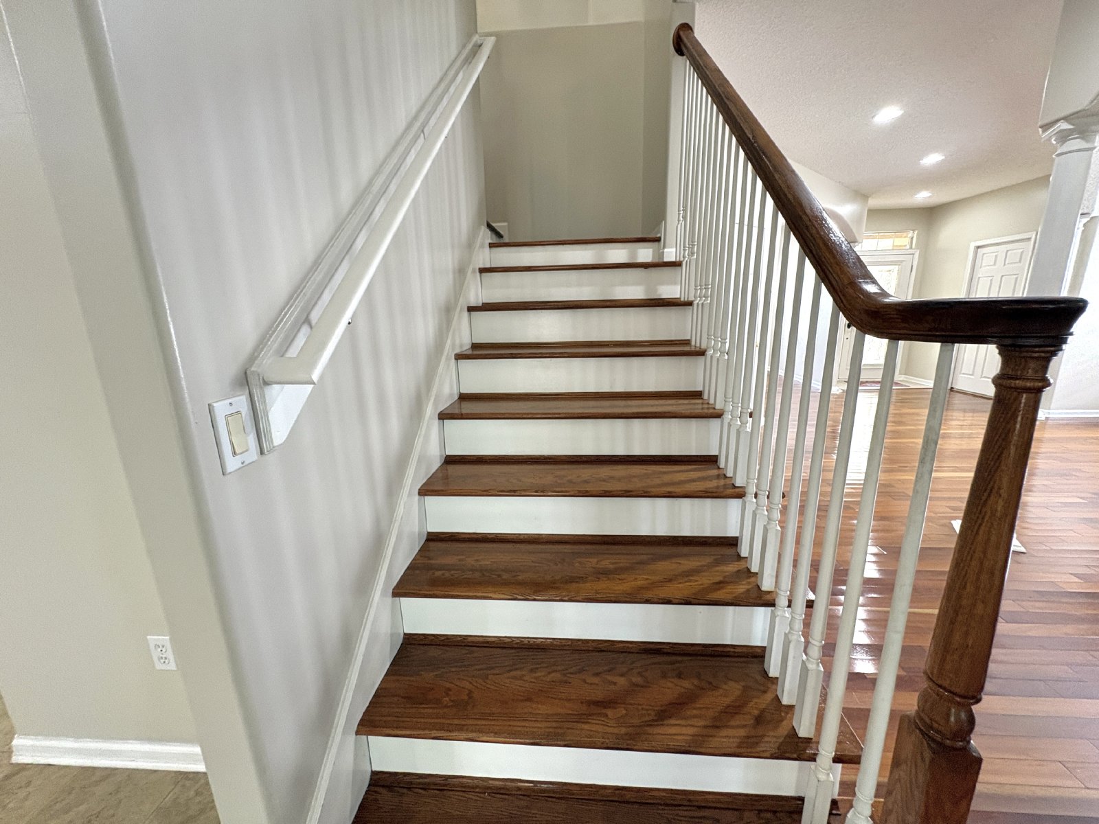 Spacious Two-Story Home with Hot Tub, Pool Table & Fenced Yard in Panther Creek property image