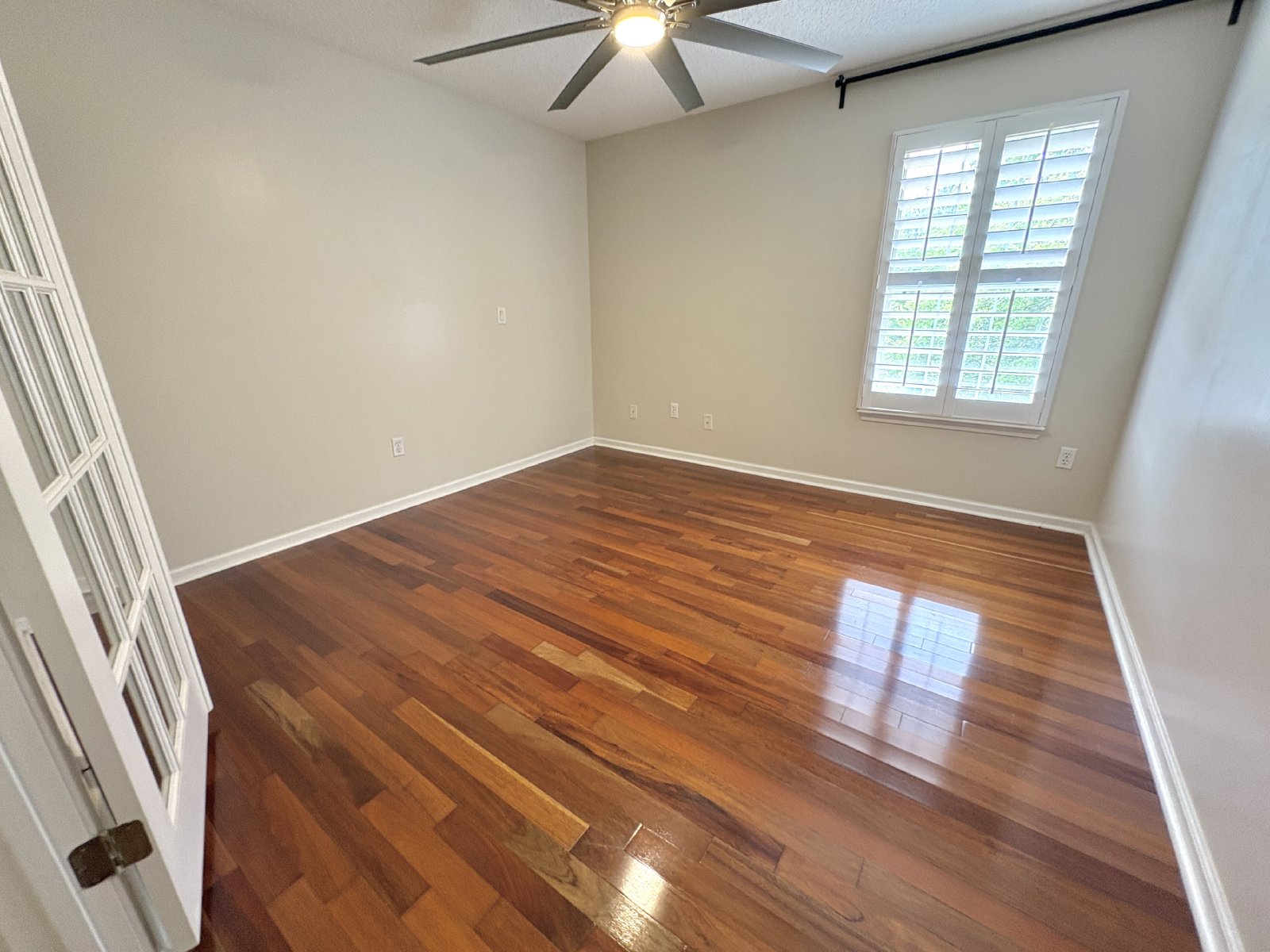 Spacious Two-Story Home with Hot Tub, Pool Table & Fenced Yard in Panther Creek property image