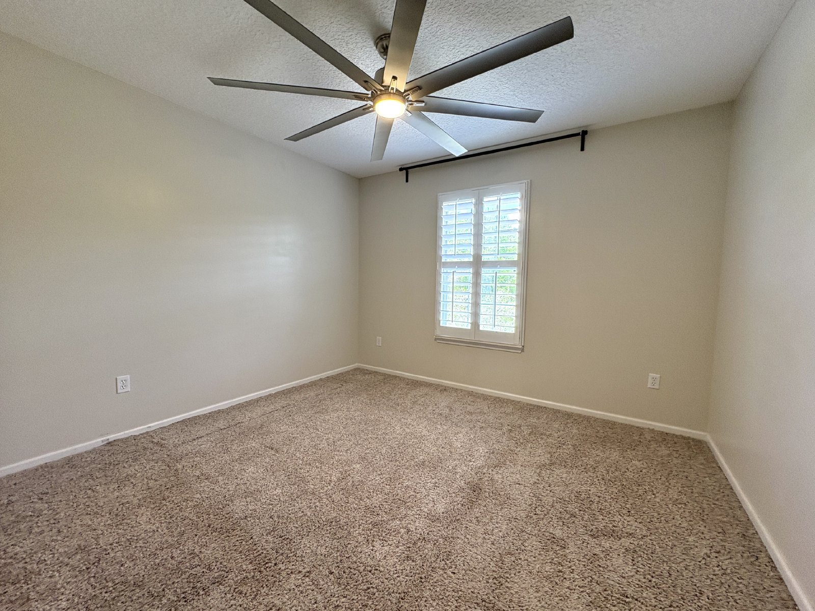 Spacious Two-Story Home with Hot Tub, Pool Table & Fenced Yard in Panther Creek property image