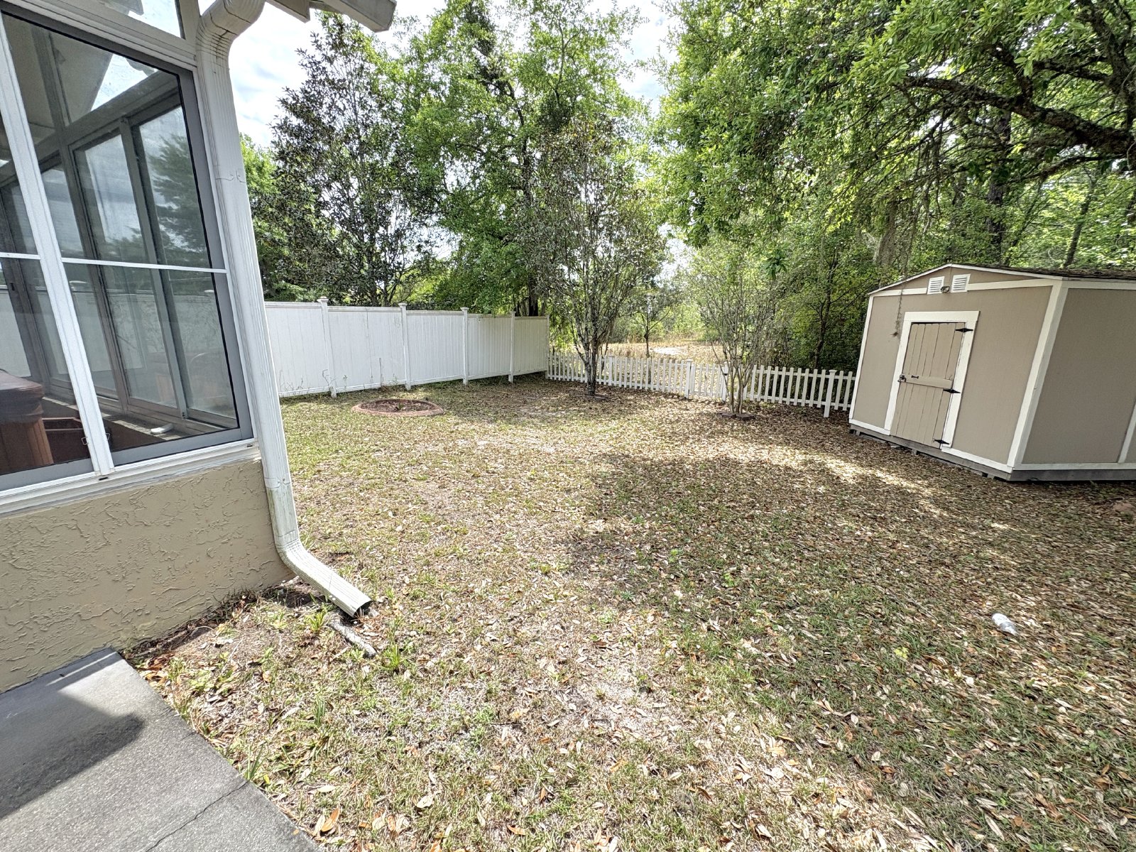 Spacious Two-Story Home with Hot Tub, Pool Table & Fenced Yard in Panther Creek property image