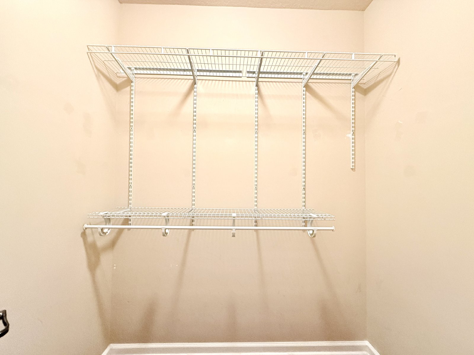 Spacious 4BR Home with Solar Panels, Downstairs Primary & Fenced Yard property image