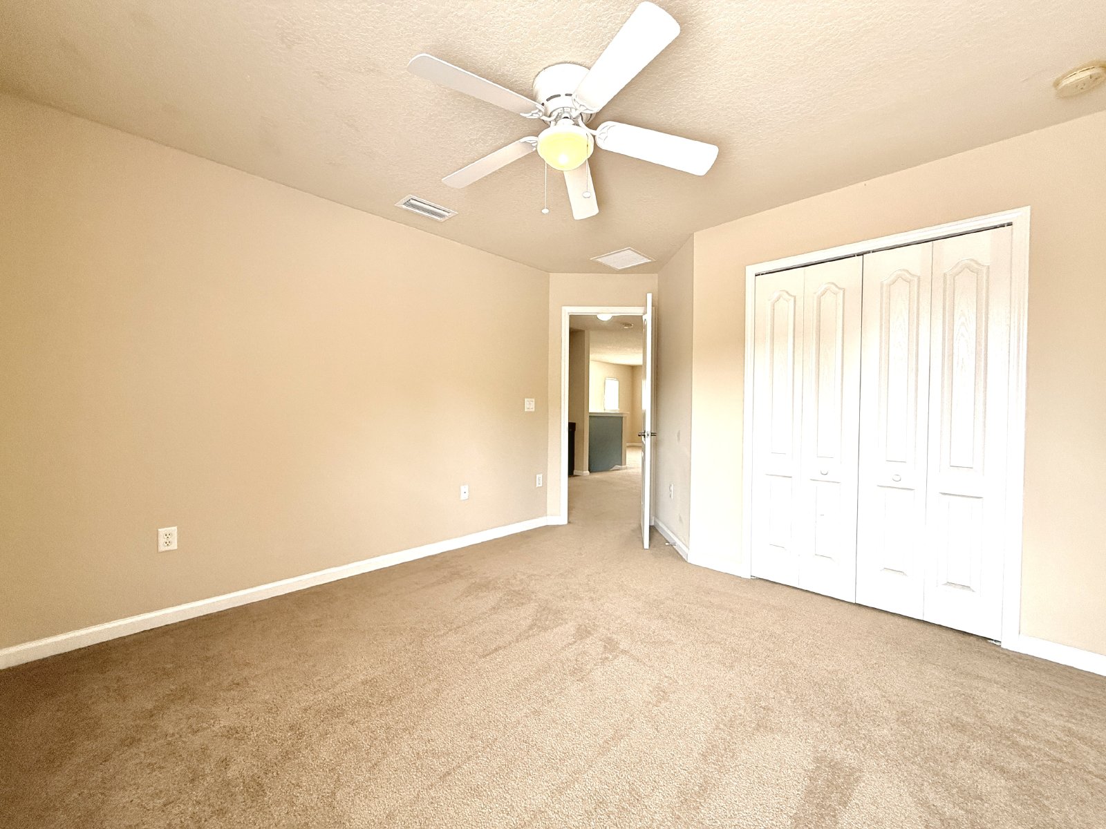 Spacious 4BR Home with Solar Panels, Downstairs Primary & Fenced Yard property image