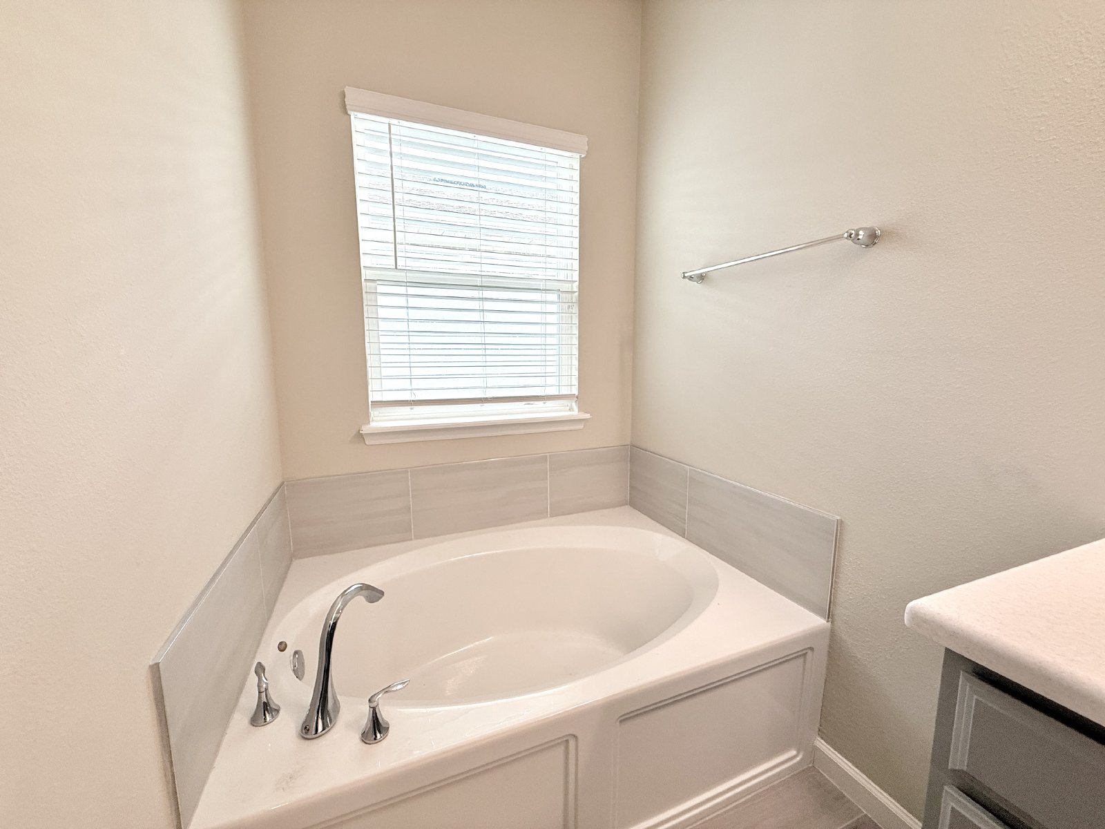 Move-In Ready Home with Modern Finishes & Open Layout property image