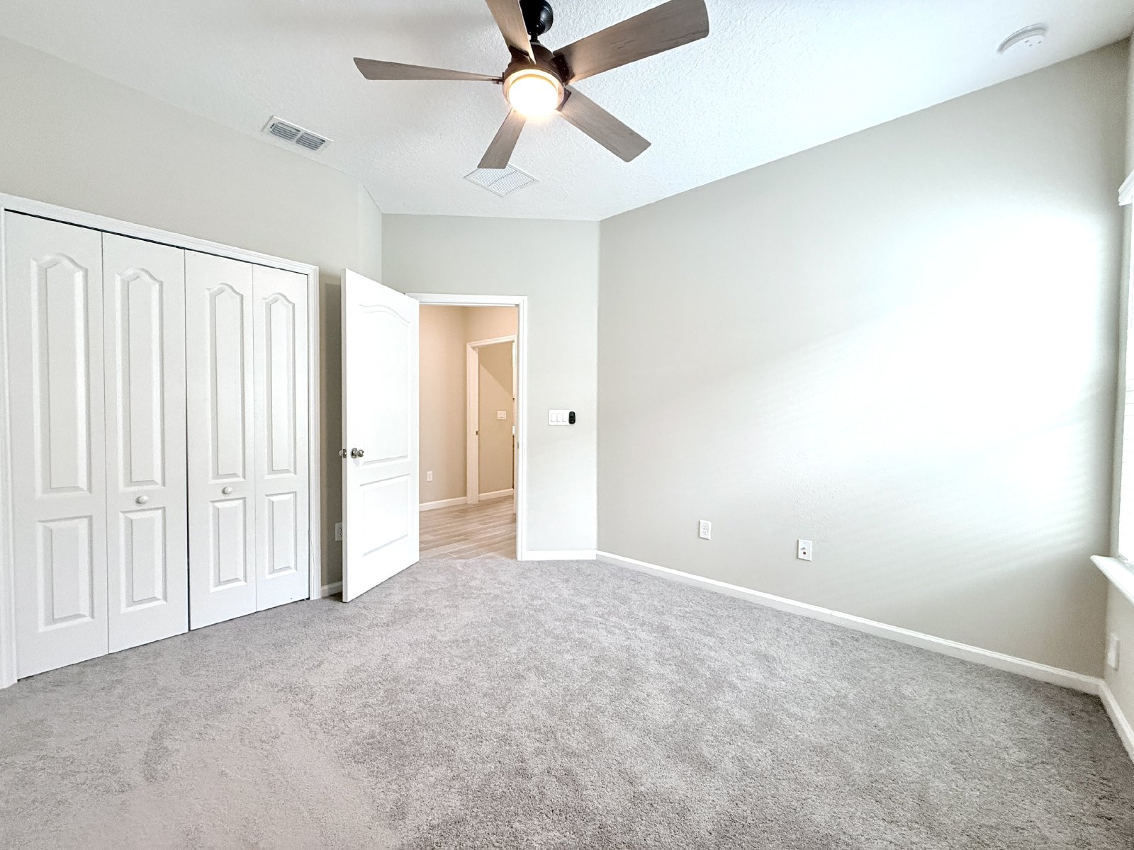 Move-In Ready Home with Modern Finishes & Open Layout property image