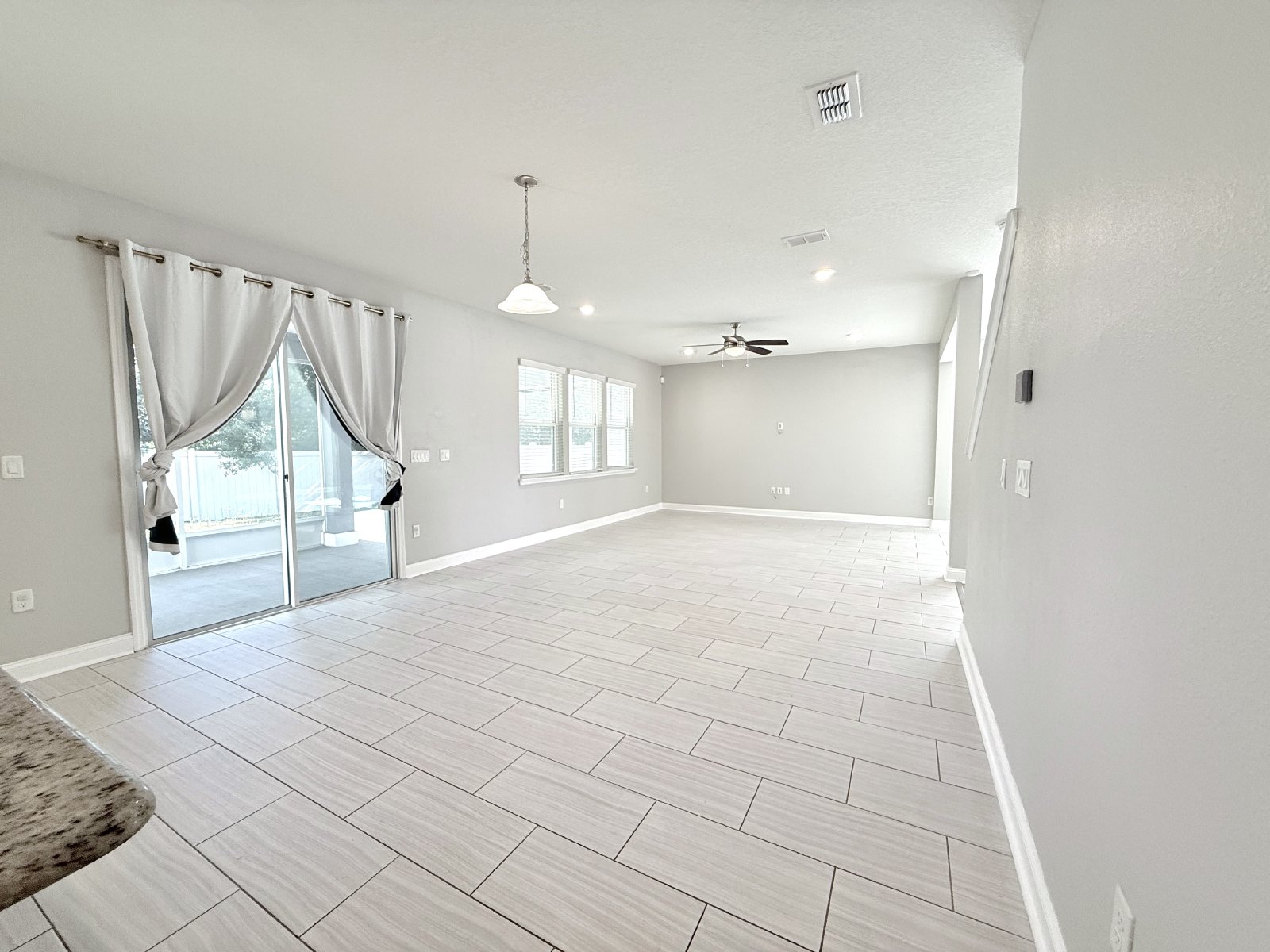 5BR Home with Downstairs Guest Suite, Screened Lanai & Fenced Yard property image