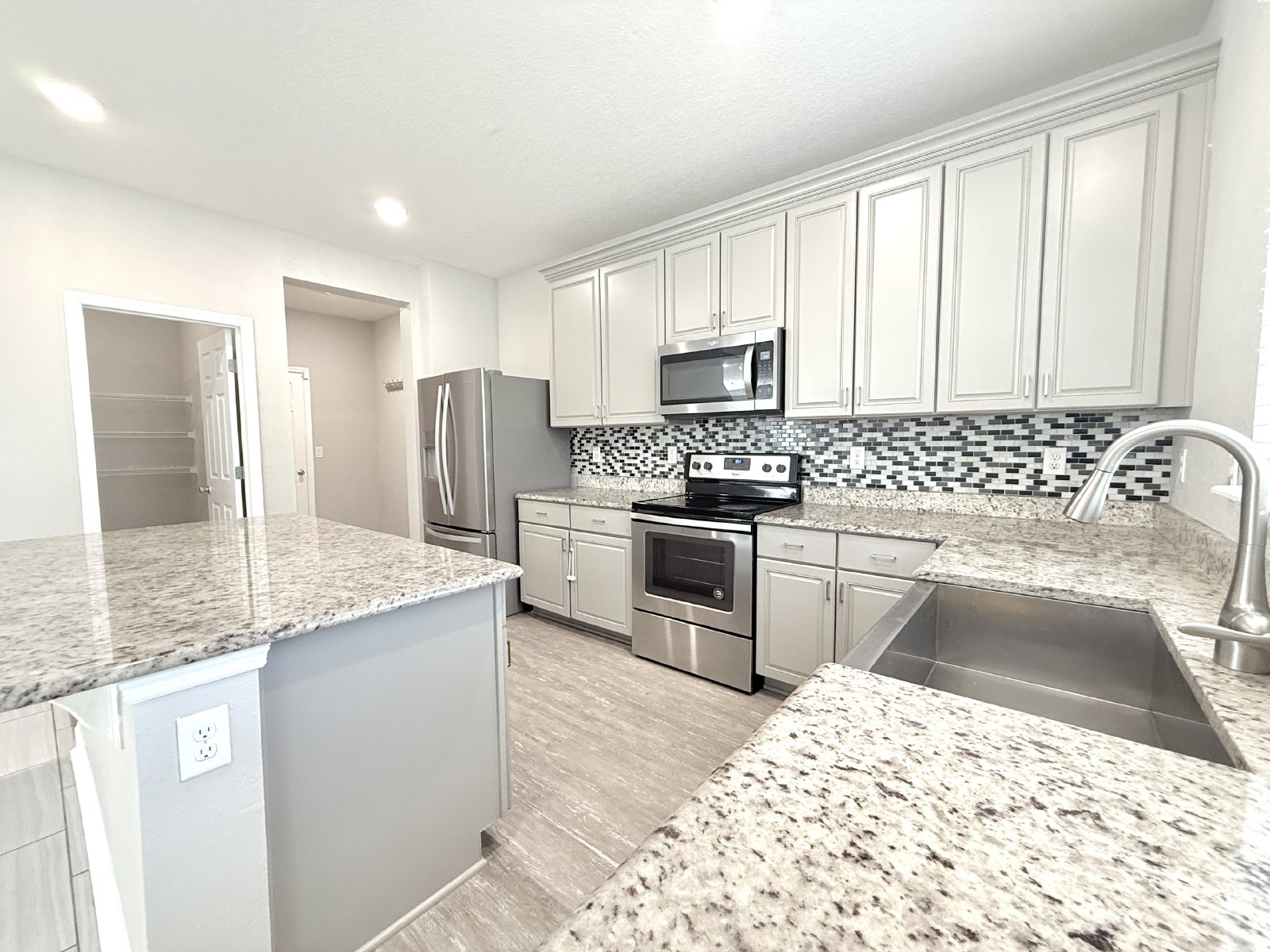 5BR Home with Downstairs Guest Suite, Screened Lanai & Fenced Yard property image