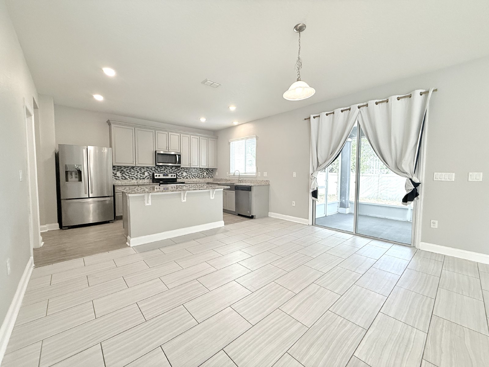 5BR Home with Downstairs Guest Suite, Screened Lanai & Fenced Yard property image