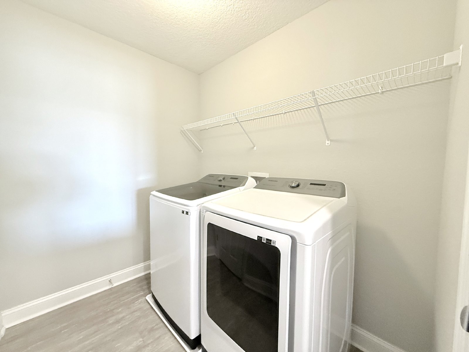 5BR Home with Downstairs Guest Suite, Screened Lanai & Fenced Yard property image