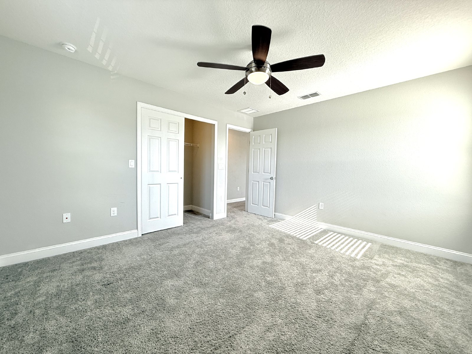 5BR Home with Downstairs Guest Suite, Screened Lanai & Fenced Yard property image