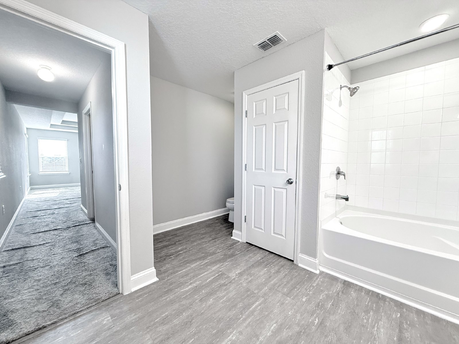 5BR Home with Downstairs Guest Suite, Screened Lanai & Fenced Yard property image