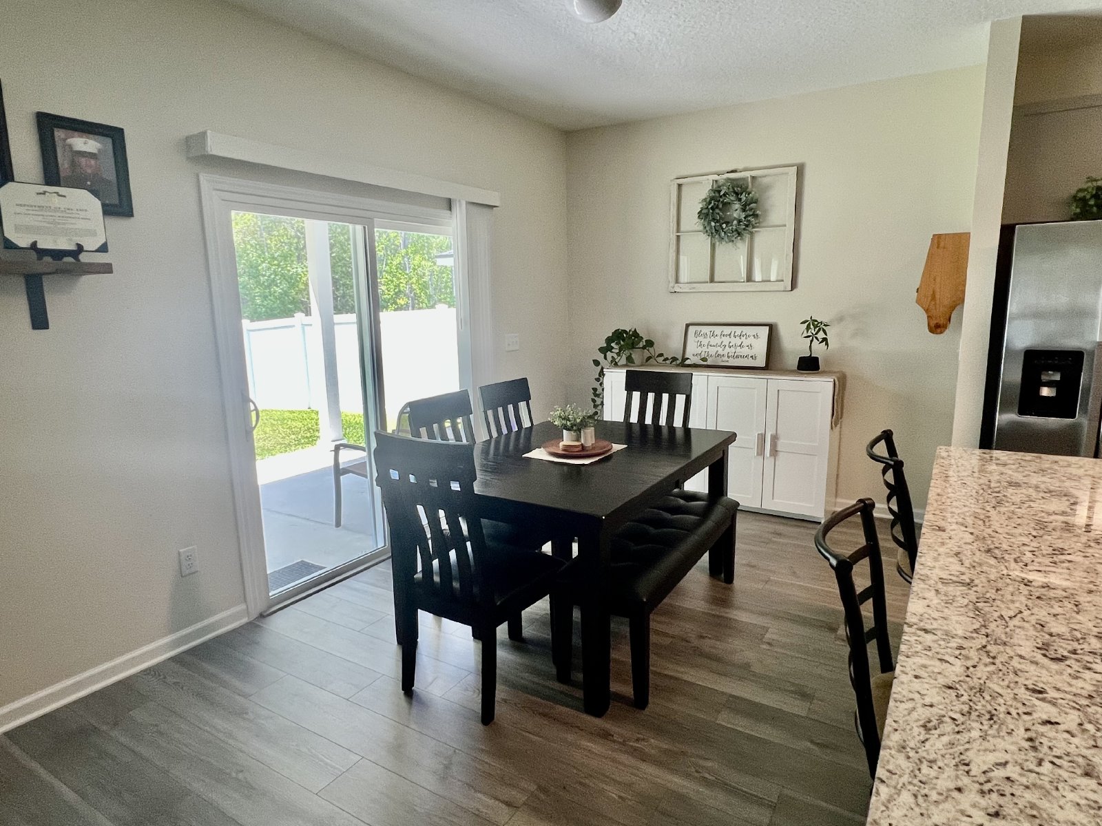 Like new 4 bed 2.5 bath home on quiet cul-de-sac property image