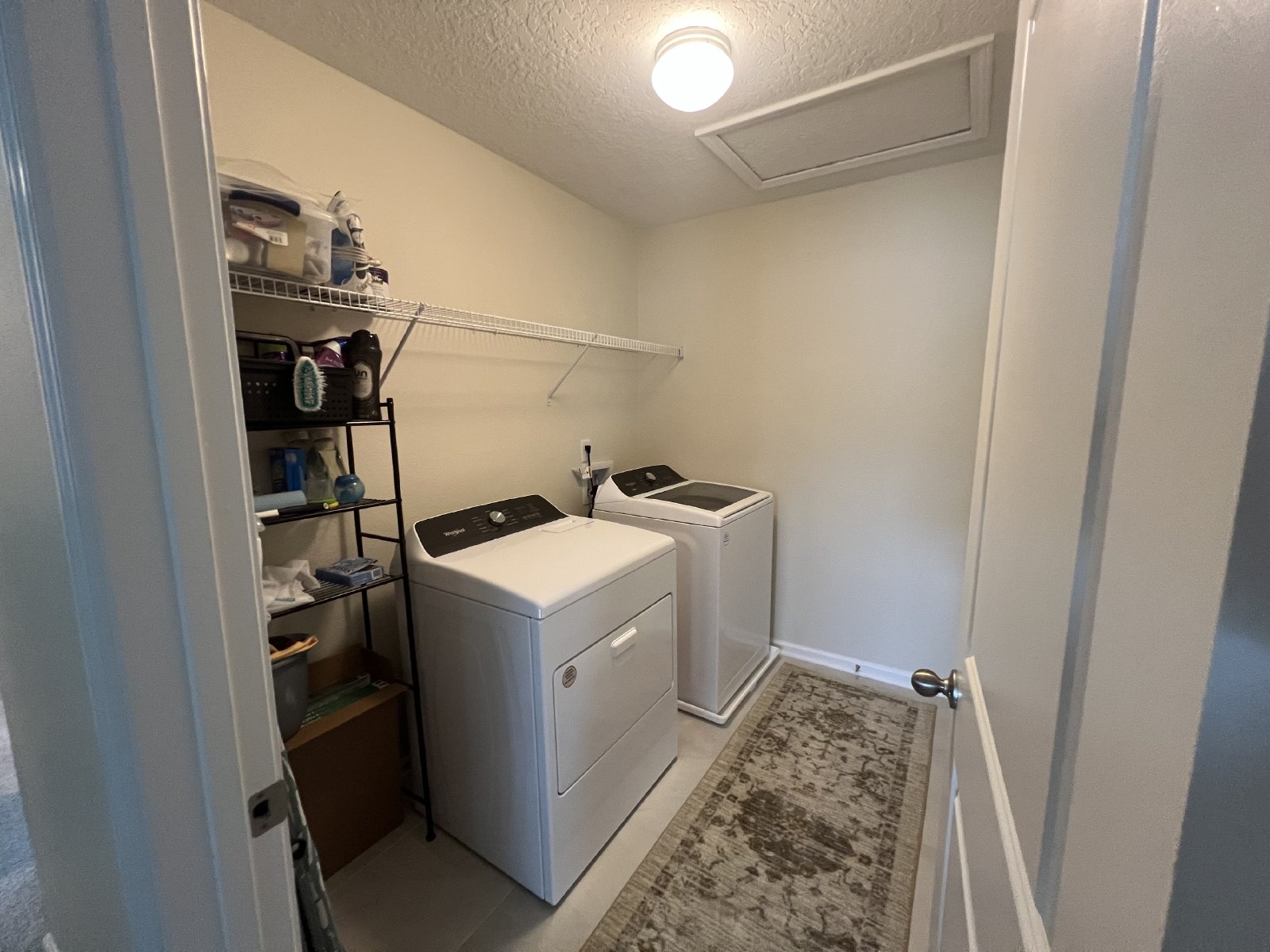 Like new 4 bed 2.5 bath home on quiet cul-de-sac property image