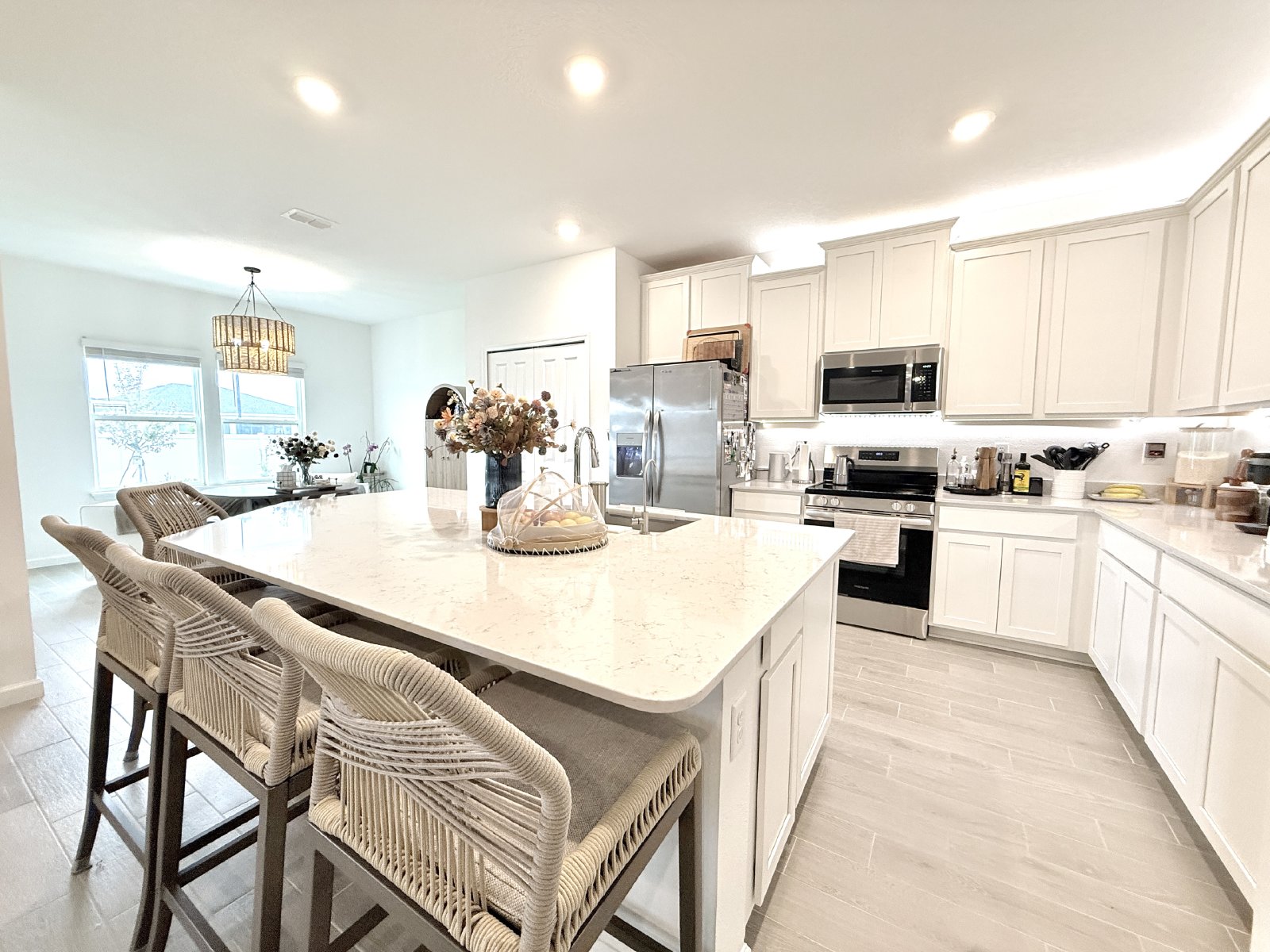 Like-New 4BR in Saddle Oaks | 3-Car Garage + Oversized Lot property image