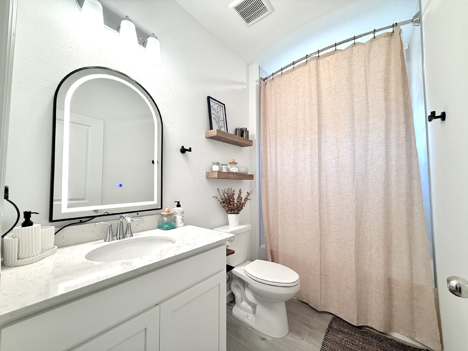 Like-New 4BR in Saddle Oaks | 3-Car Garage + Oversized Lot property image