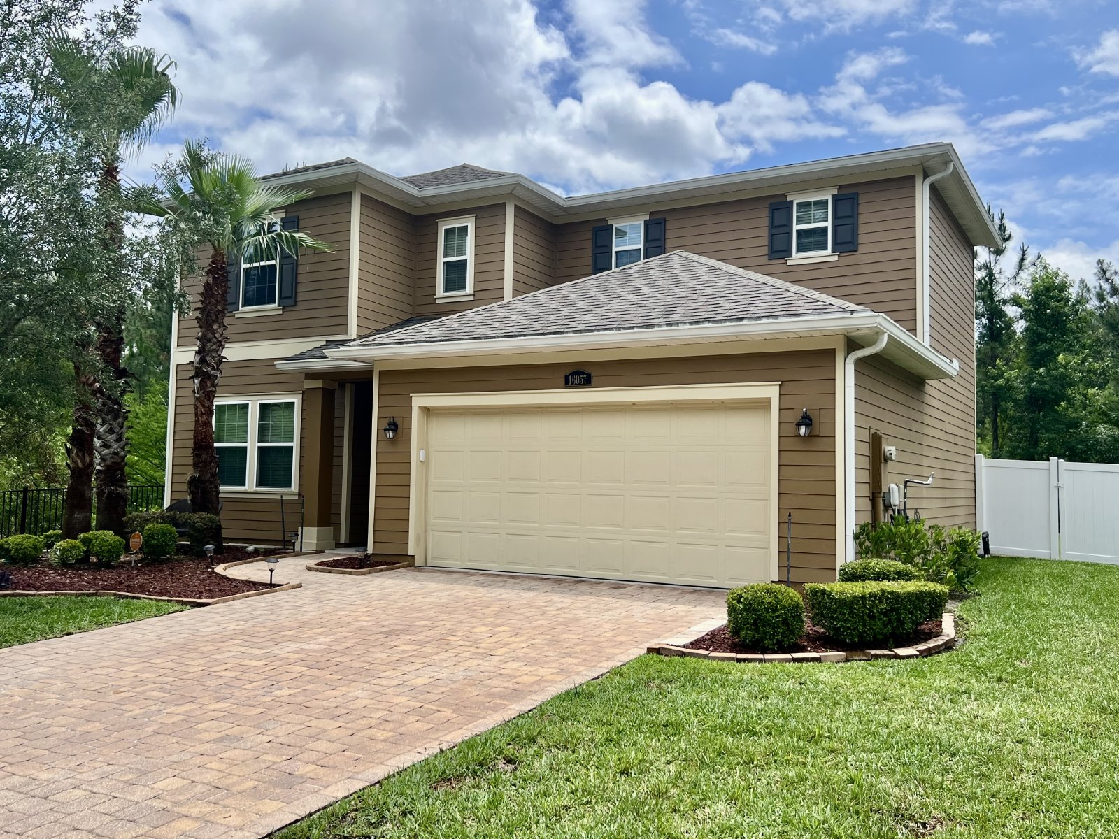 Spacious 5-Bedroom Home with Lawn Care Included! property image
