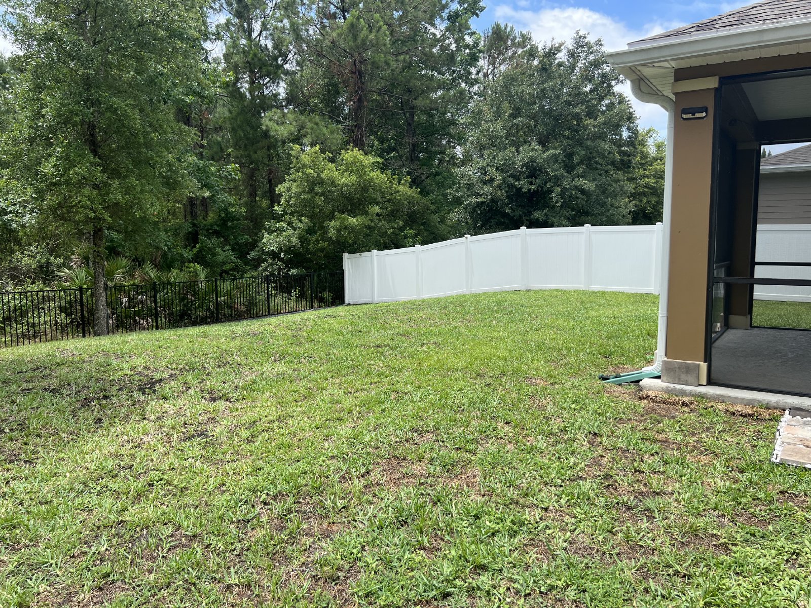 Spacious 5-Bedroom Home with Lawn Care Included! property image