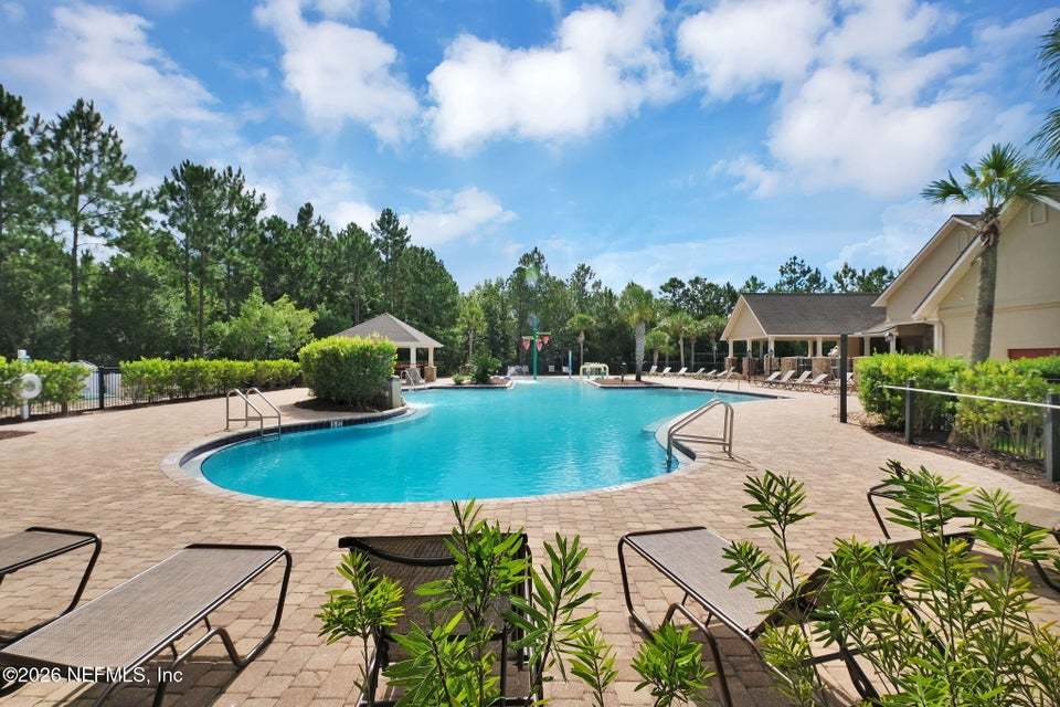 Spacious 5-Bedroom Home with Lawn Care Included! property image