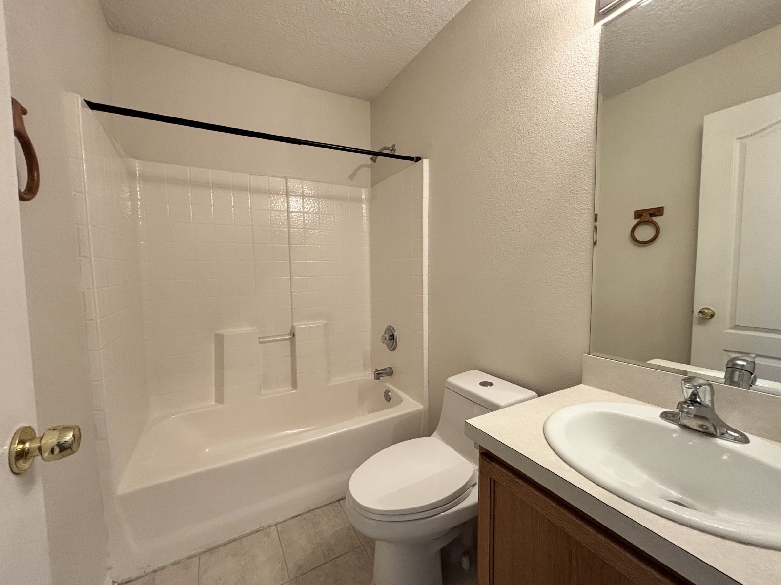 4 Bedroom, 2 Bath in Olde Sutton Oaks property image