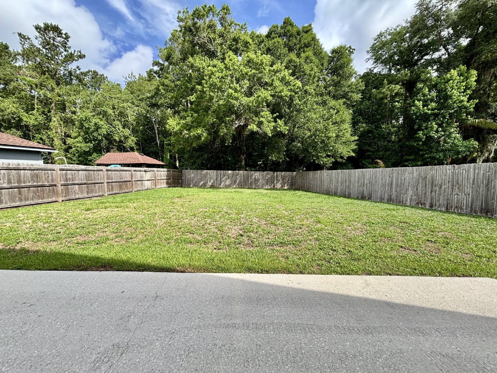 4 Bedroom, 2 Bath in Olde Sutton Oaks property image