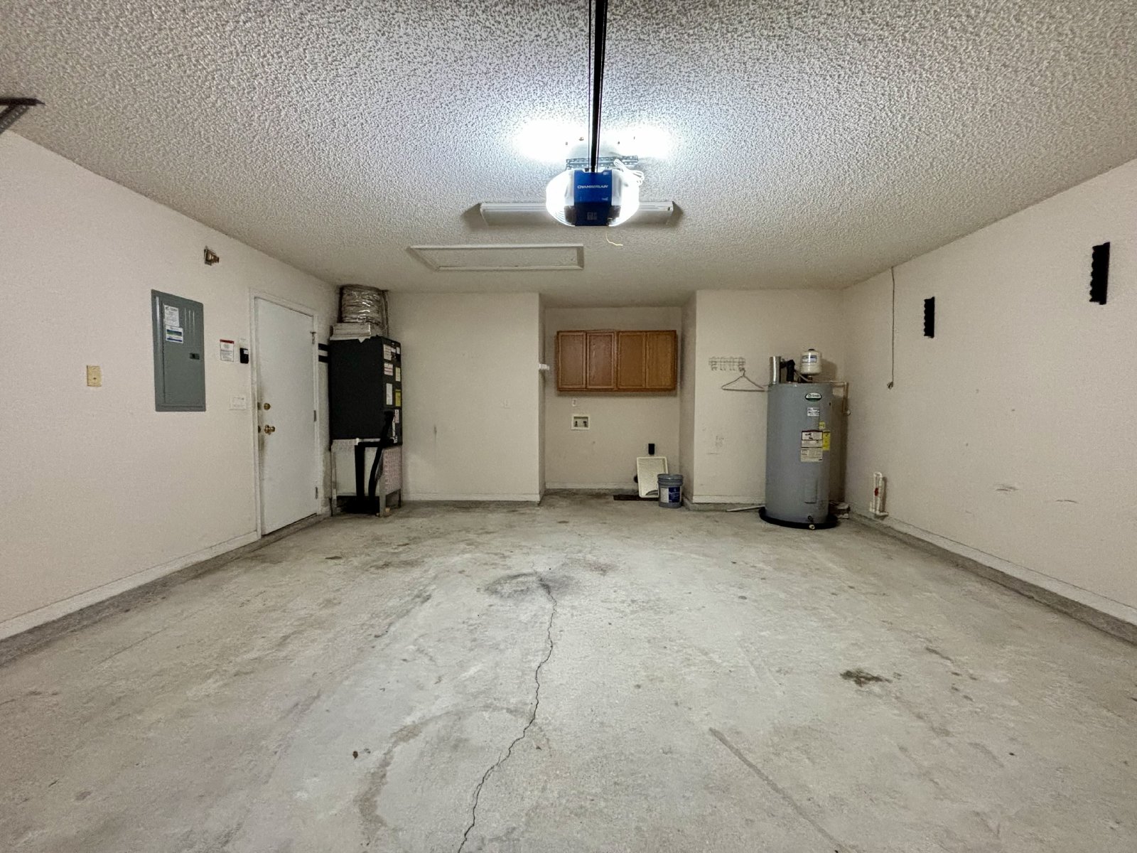 4 Bedroom, 2 Bath in Olde Sutton Oaks property image