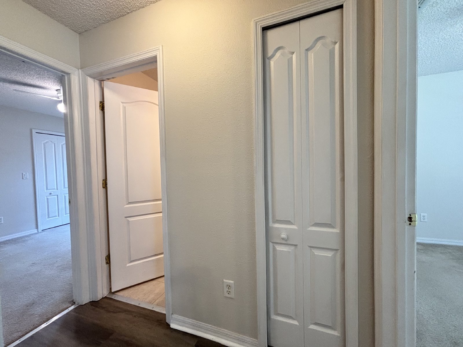 4 Bedroom, 2 Bath in Olde Sutton Oaks property image
