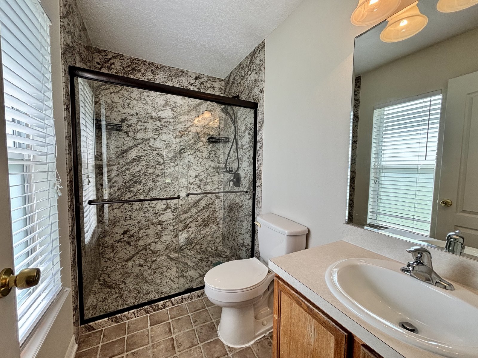 4 Bedroom, 2 Bath in Olde Sutton Oaks property image