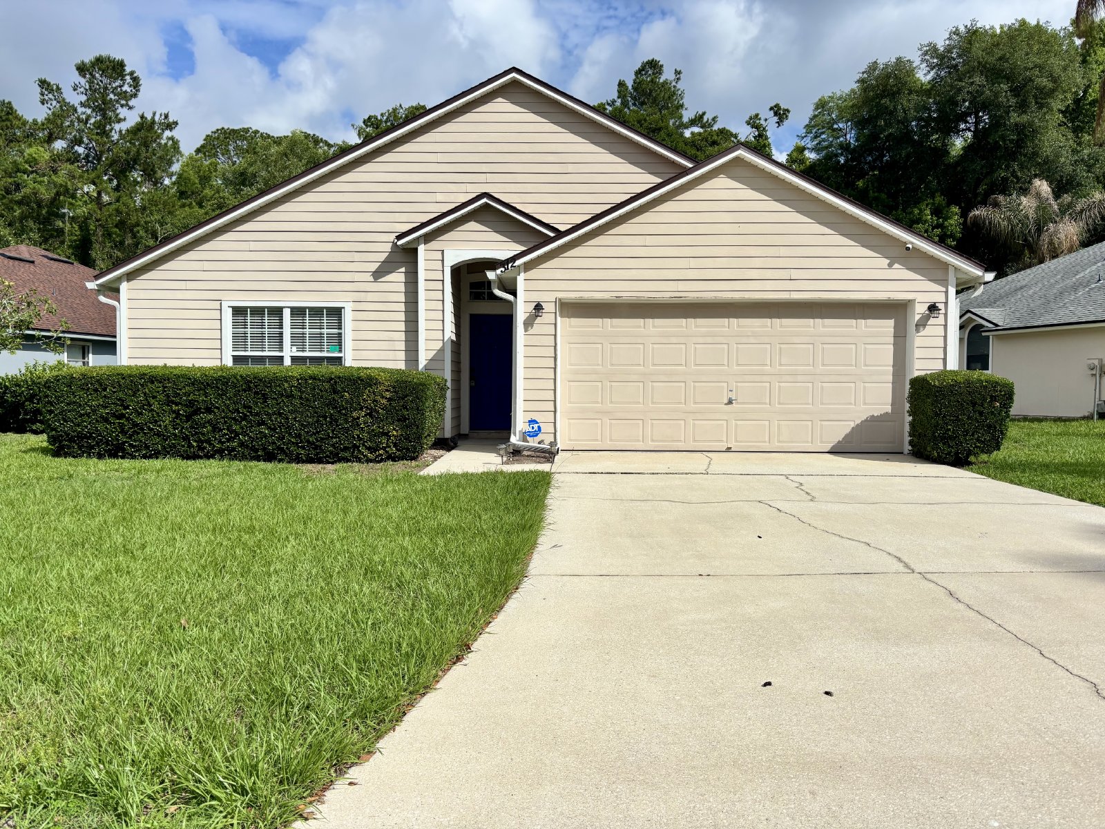 4 Bedroom, 2 Bath in Olde Sutton Oaks property image