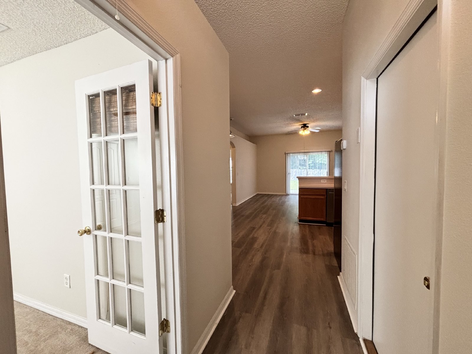 4 Bedroom, 2 Bath in Olde Sutton Oaks property image