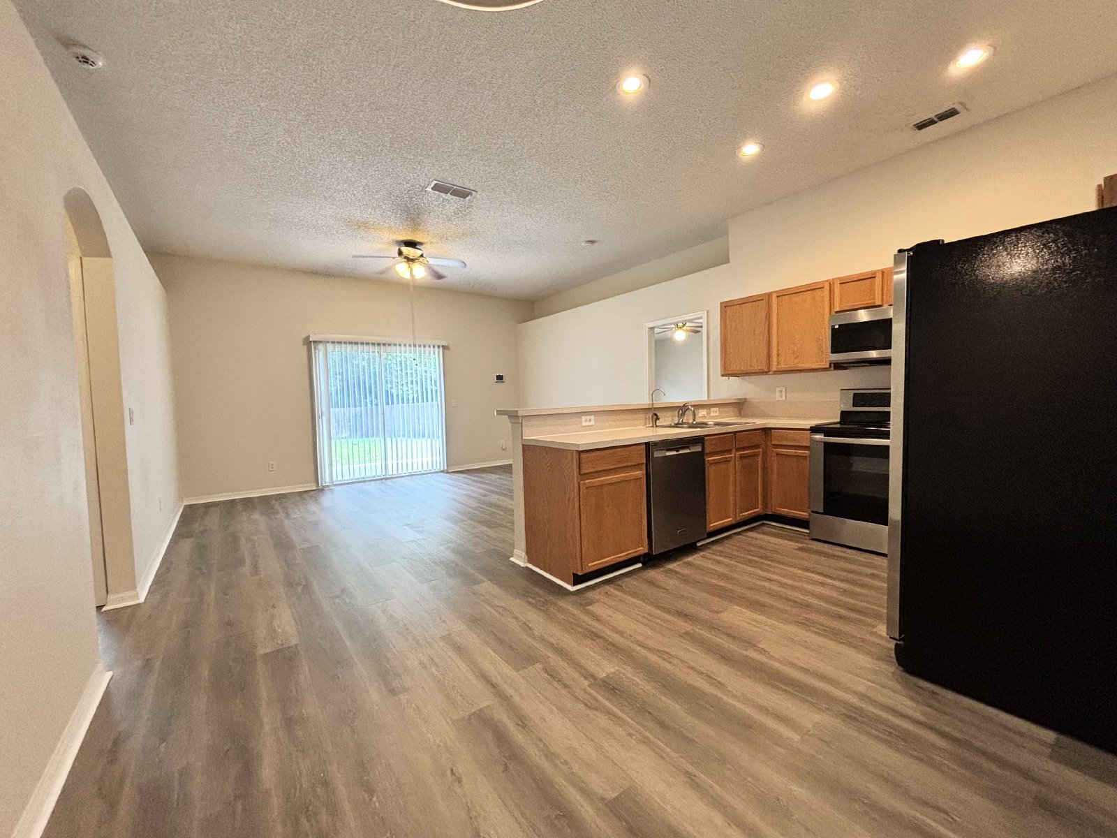 4 Bedroom, 2 Bath in Olde Sutton Oaks property image