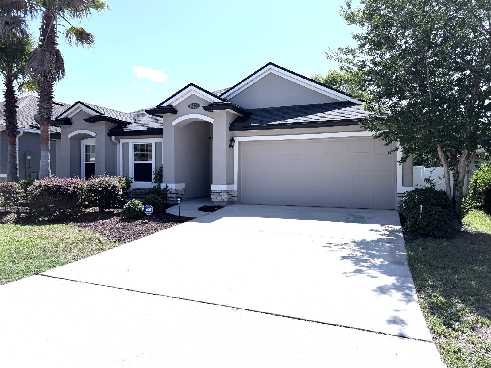 4 Bedroom / 2 Bath Yellow Bluff Hideaway - Great Community Ammenities property image