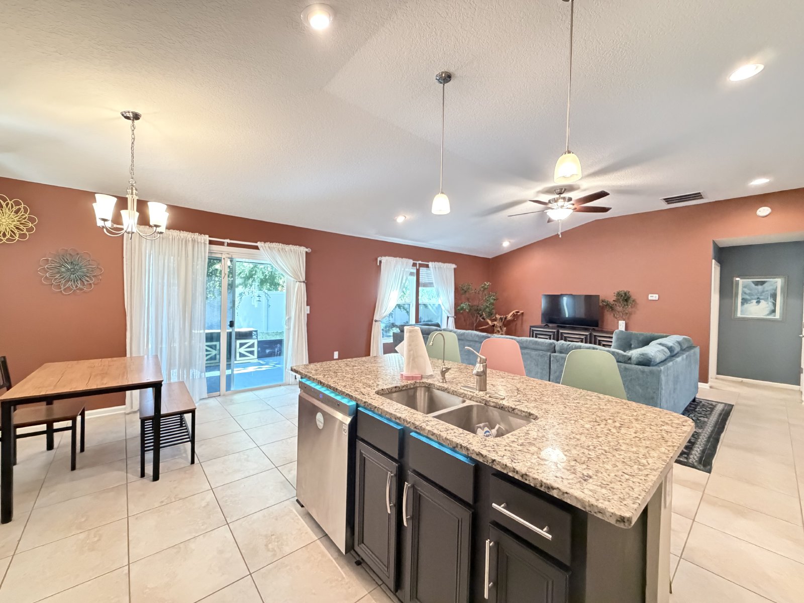 4 Bedroom / 2 Bath Yellow Bluff Hideaway - Great Community Ammenities property image