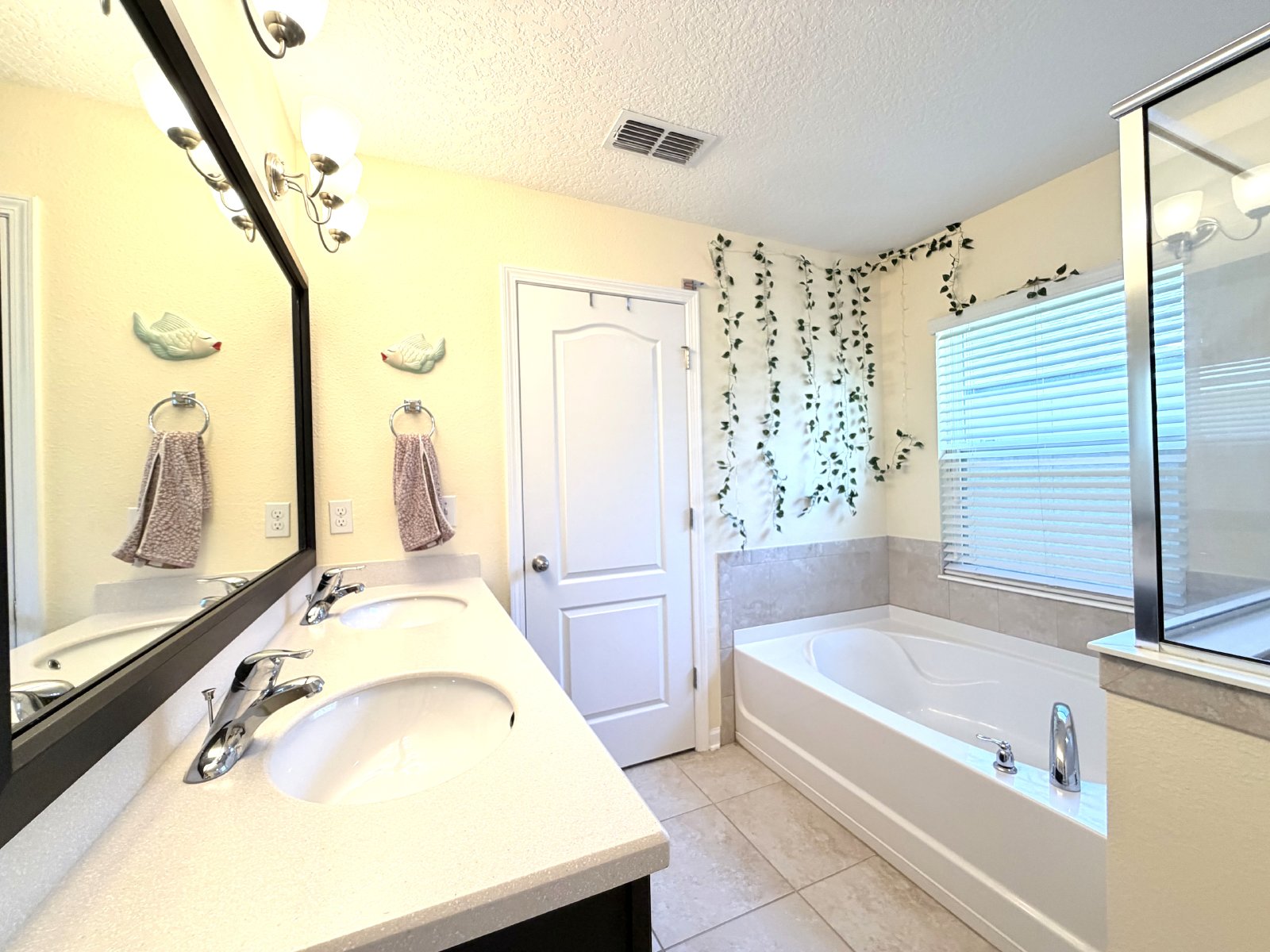 4 Bedroom / 2 Bath Yellow Bluff Hideaway - Great Community Ammenities property image