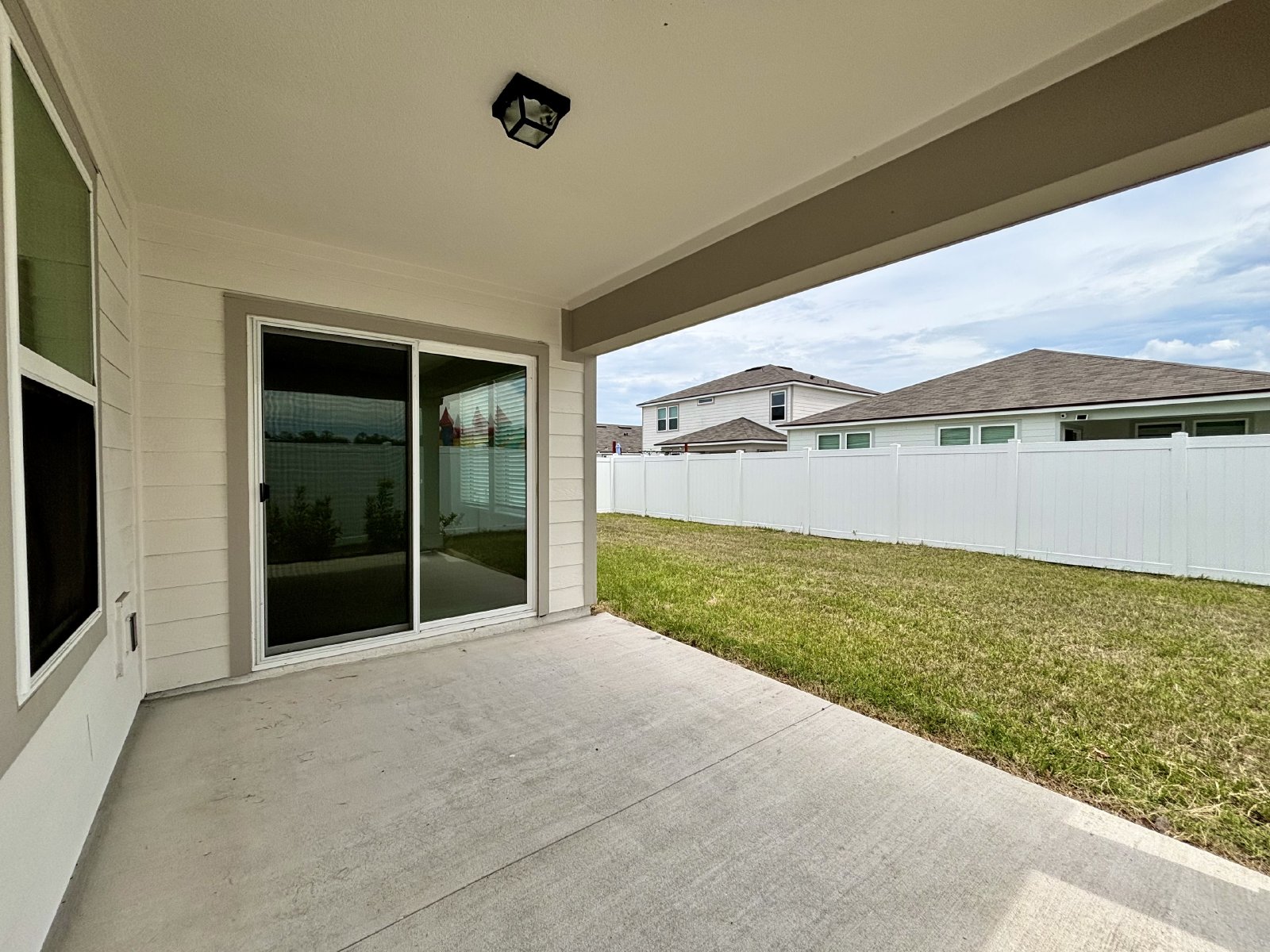 Newly Built 3 Bedroom 2 Bathroom Home property image