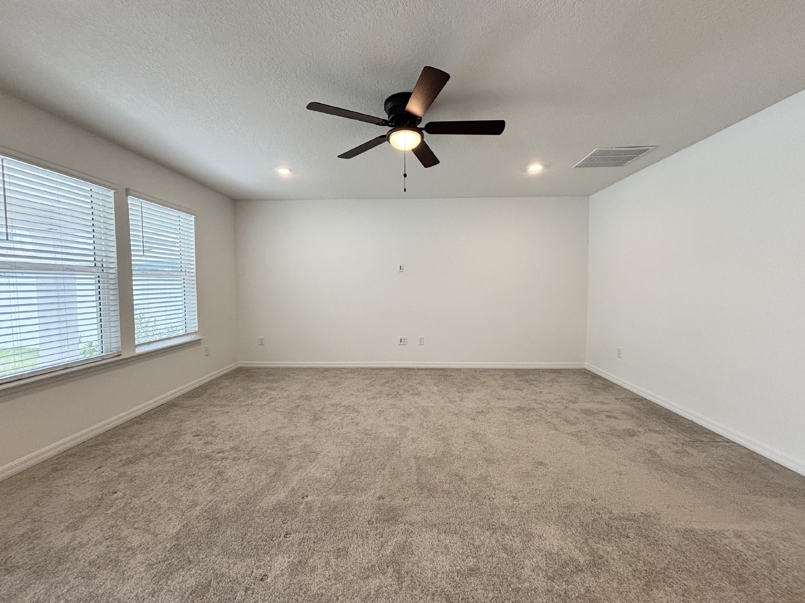 Newly Built 3 Bedroom 2 Bathroom Home property image