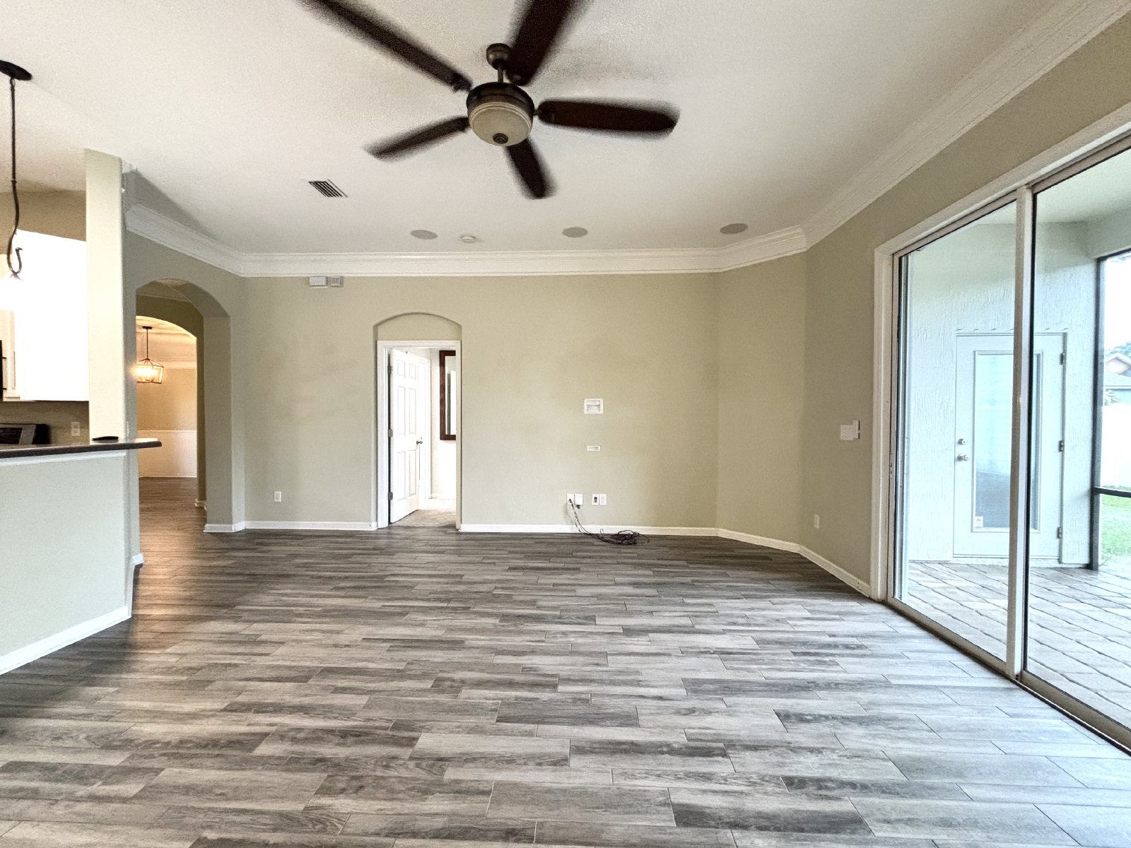 Amazing Location! 4 Miles to the Beach property image