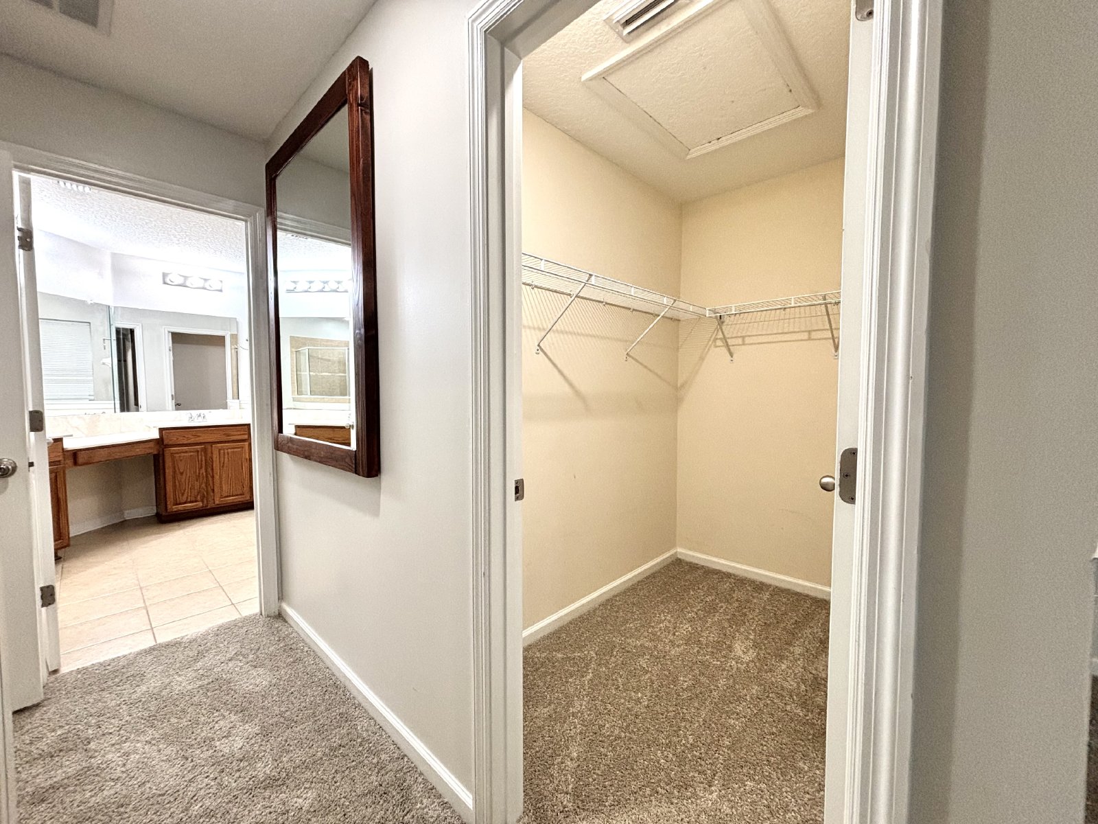 Amazing Location! 4 Miles to the Beach property image