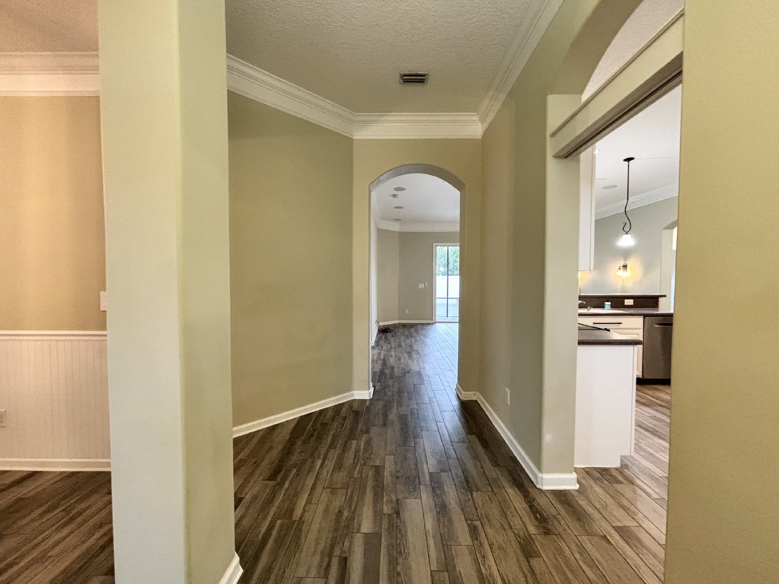 Amazing Location! 4 Miles to the Beach property image