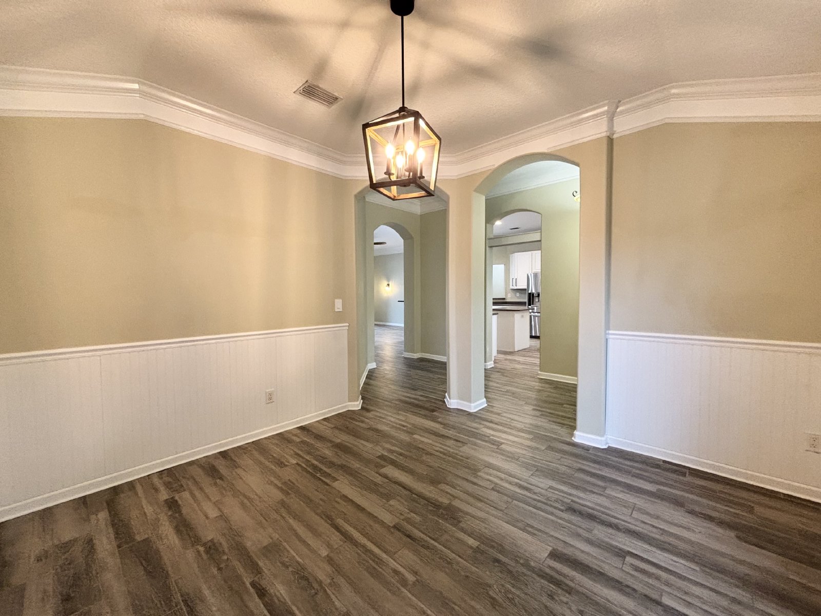 Amazing Location! 4 Miles to the Beach property image