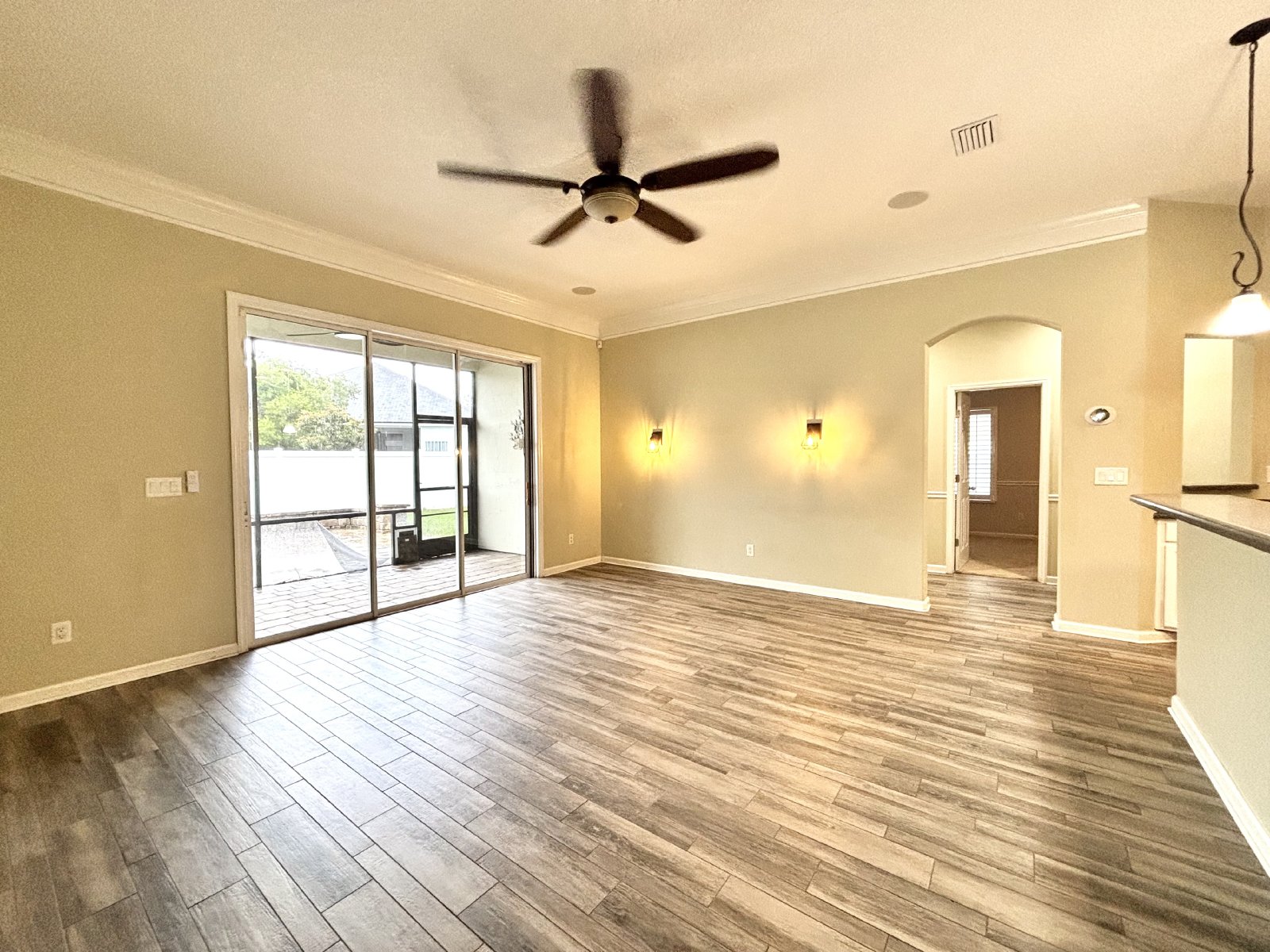 Amazing Location! 4 Miles to the Beach property image
