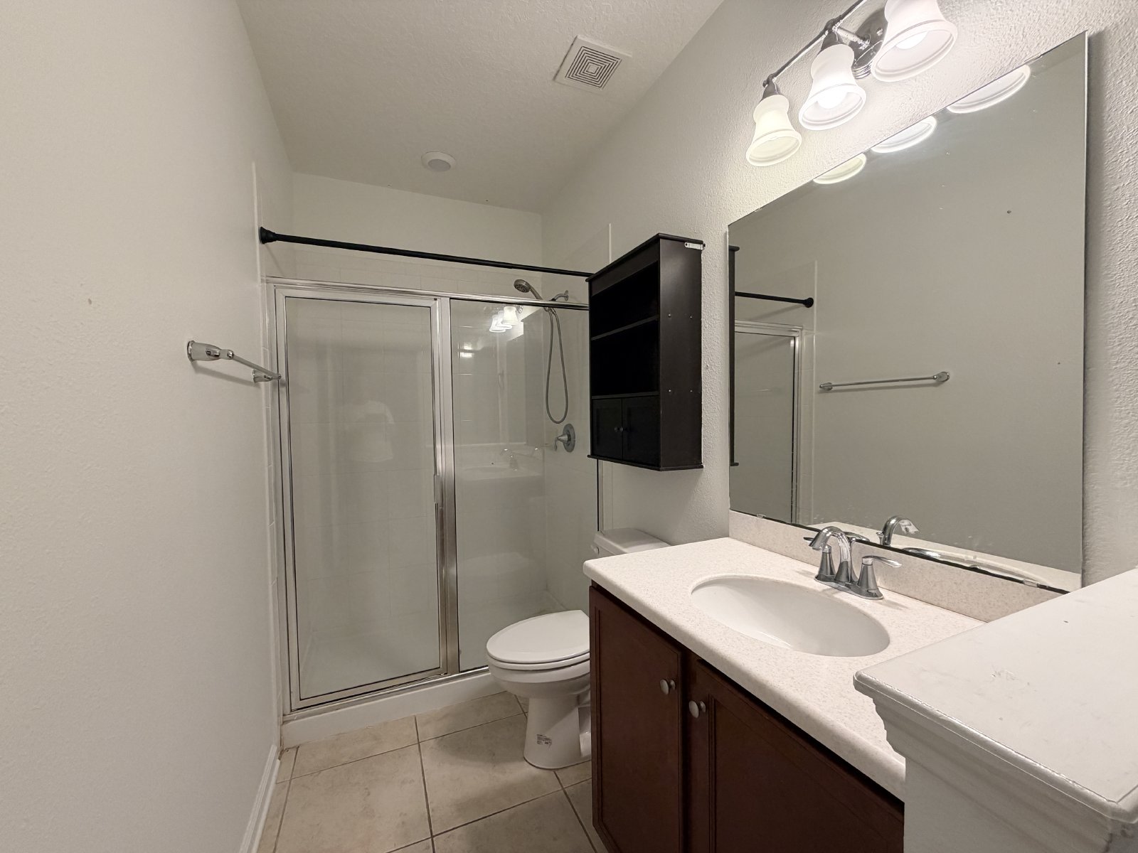Spacious 5-Bedroom Home with Over 3,000 Sq. Ft. in a Fantastic Community! property image