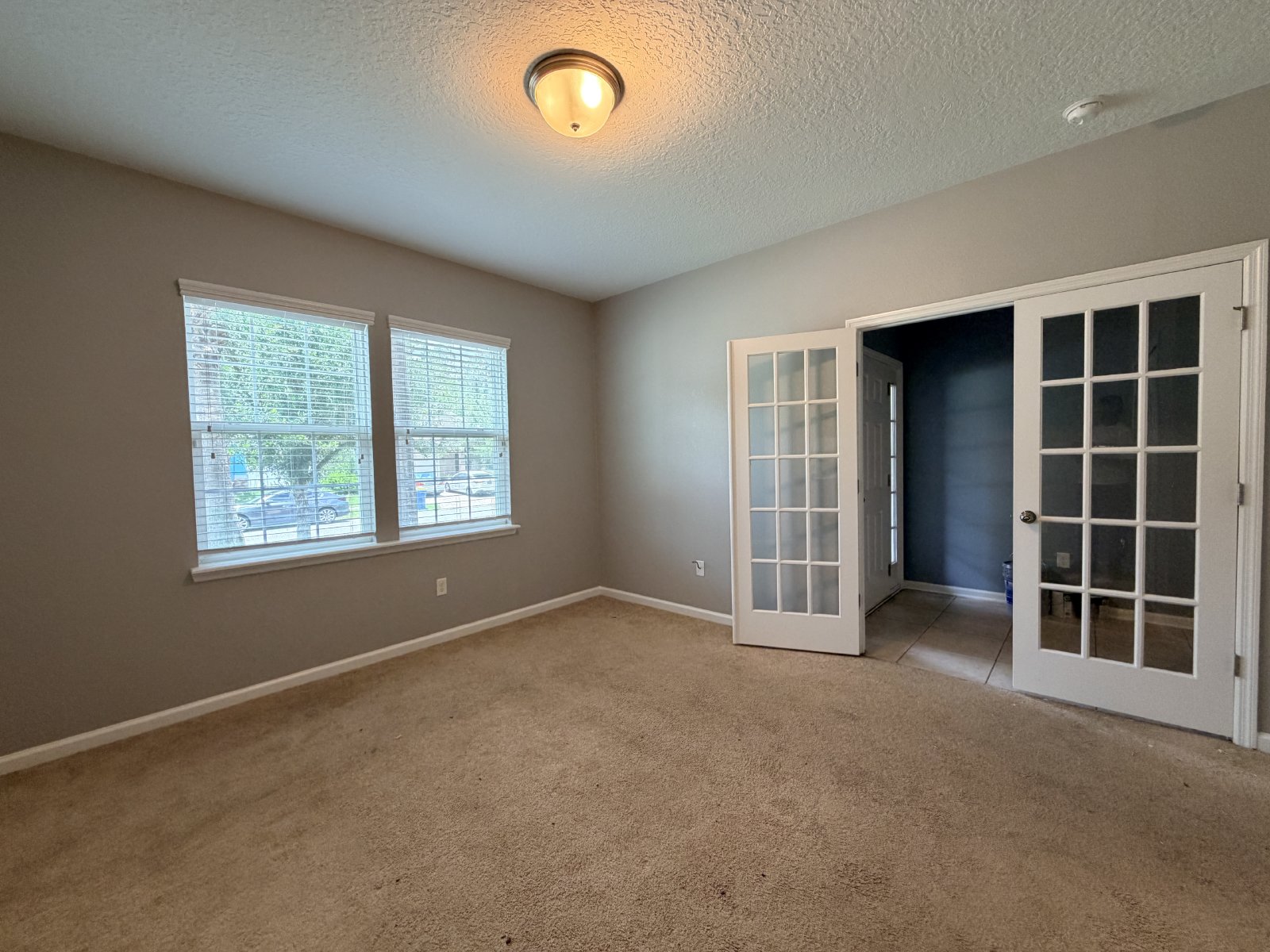 Spacious 5-Bedroom Home with Over 3,000 Sq. Ft. in a Fantastic Community! property image