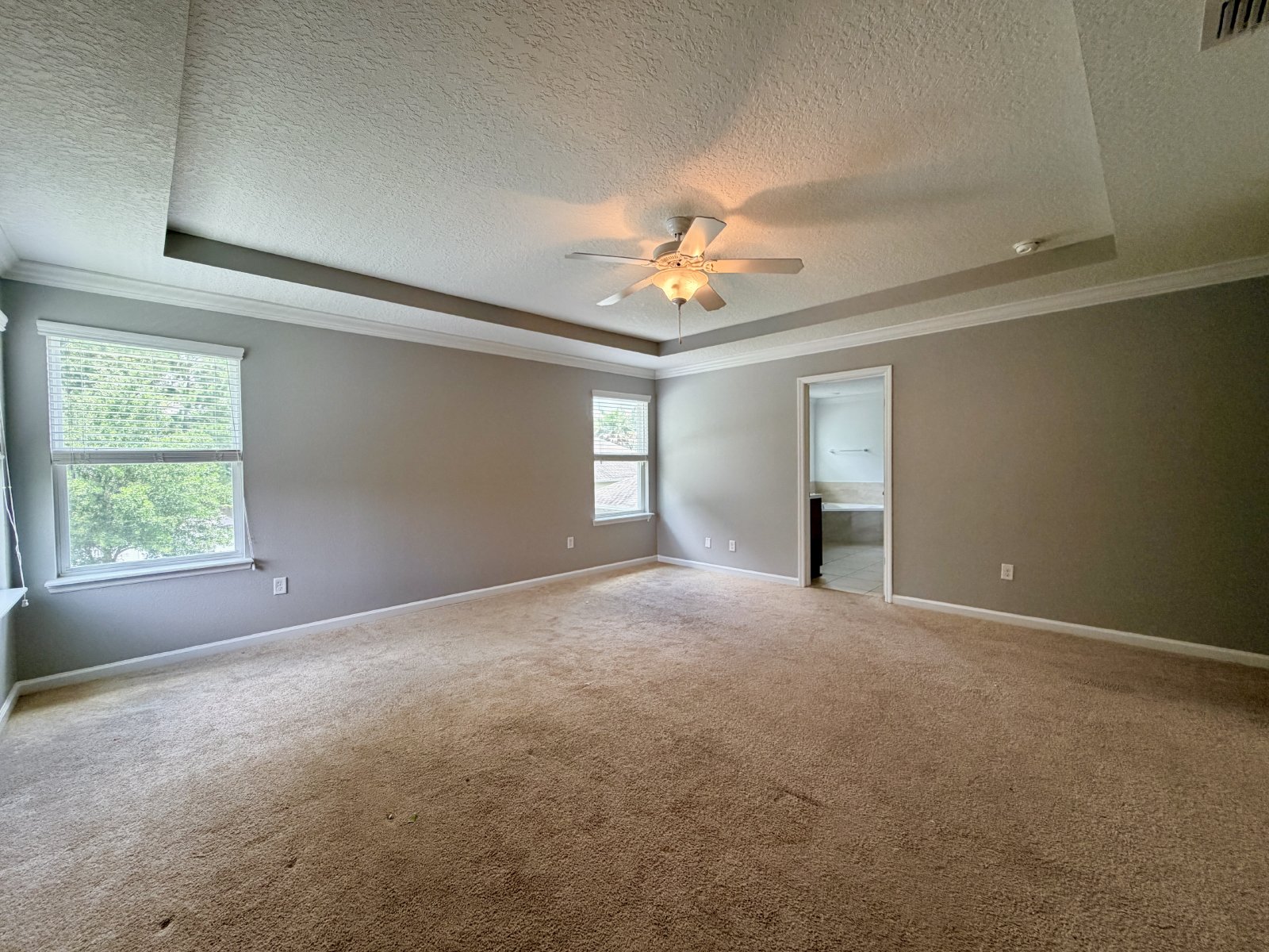 Spacious 5-Bedroom Home with Over 3,000 Sq. Ft. in a Fantastic Community! property image