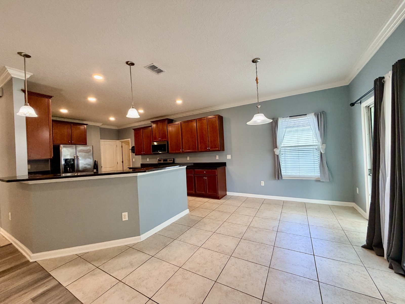 Spacious 5-Bedroom Home with Over 3,000 Sq. Ft. in a Fantastic Community! property image