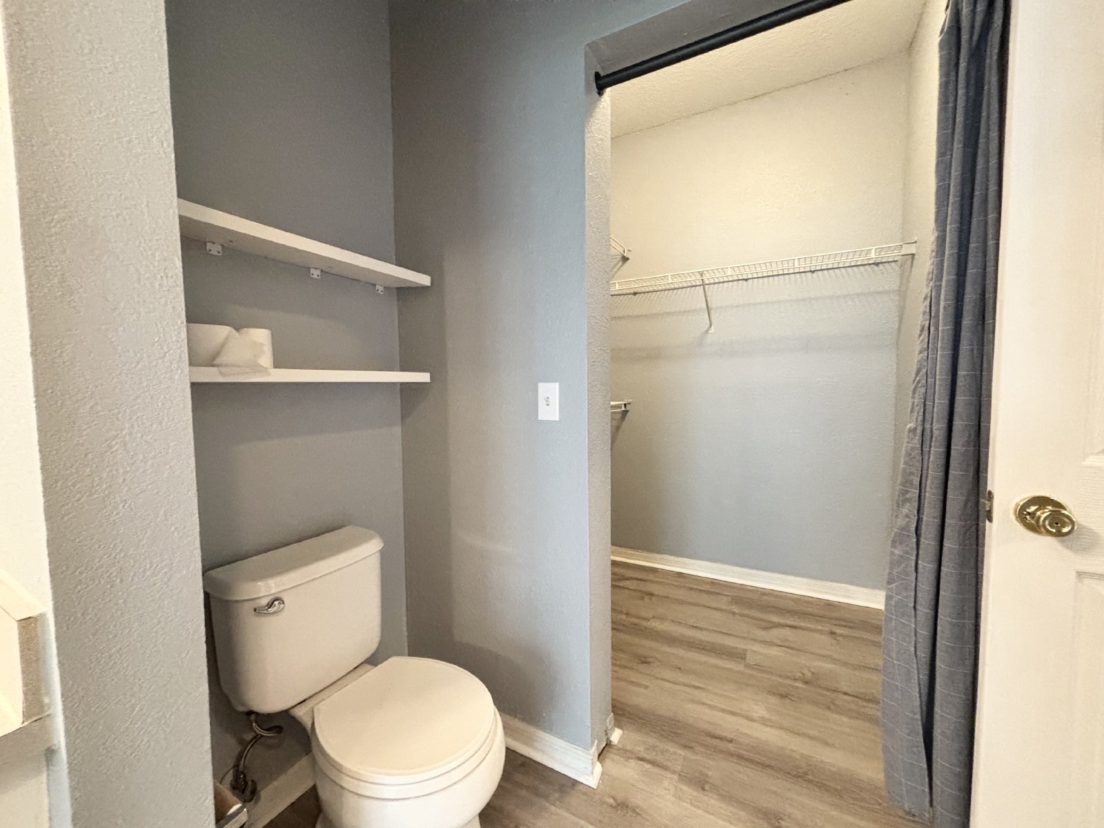 1 Bedroom Condo off Hodges property image