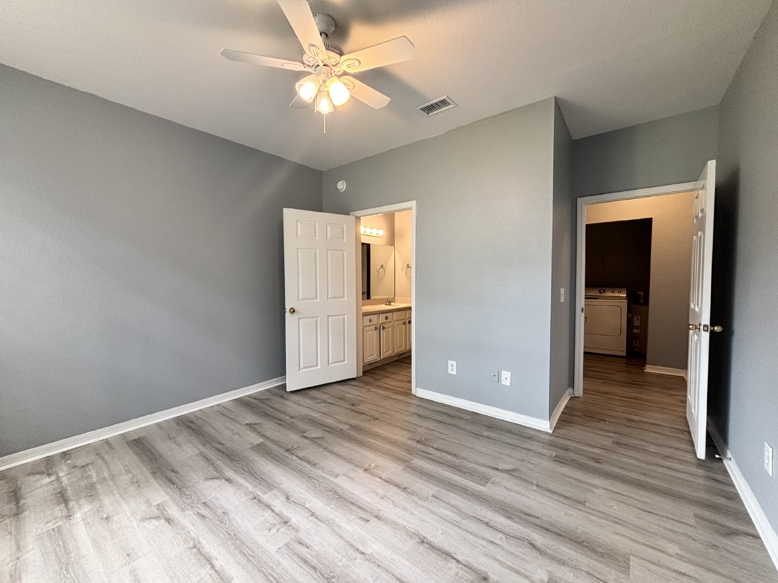 1 Bedroom Condo off Hodges property image