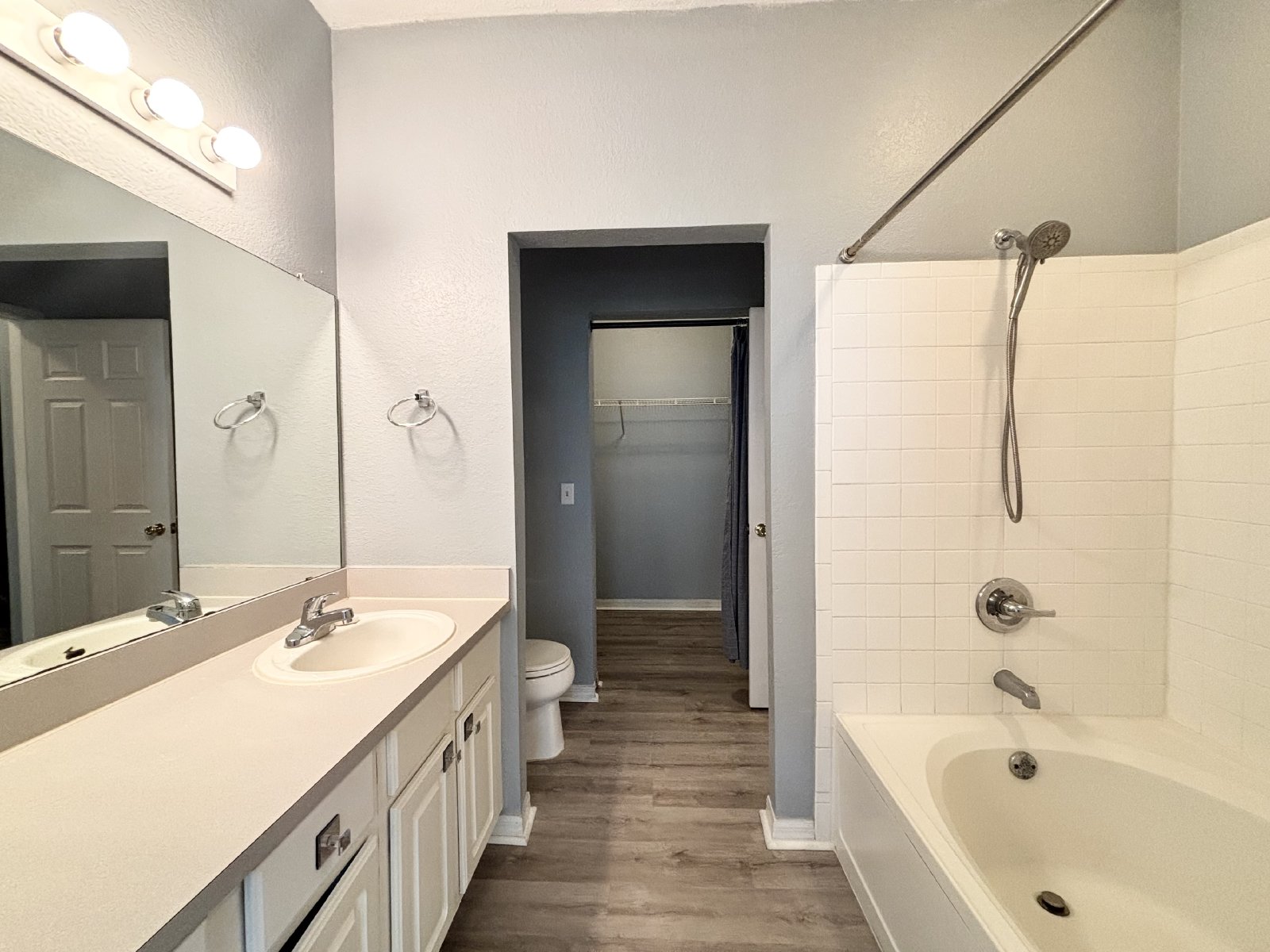 1 Bedroom Condo off Hodges property image